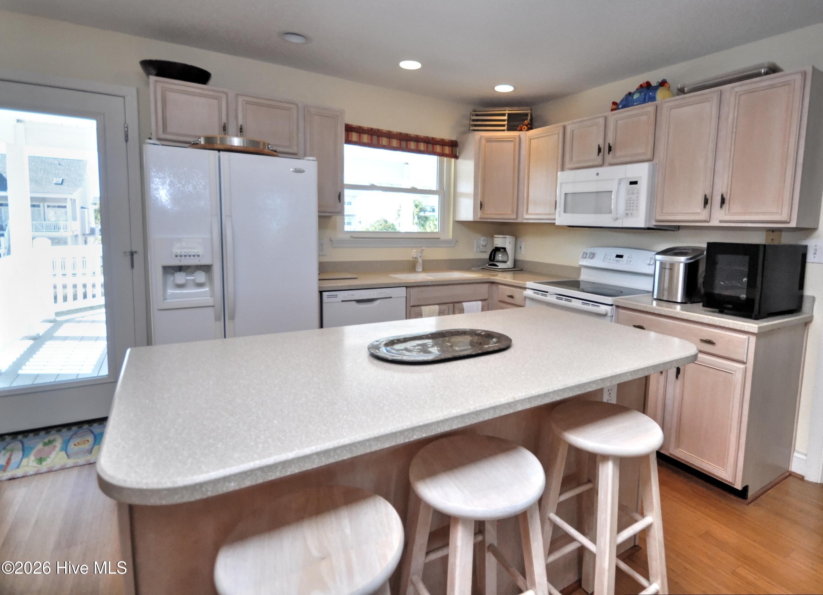 100549802 | Photo 12