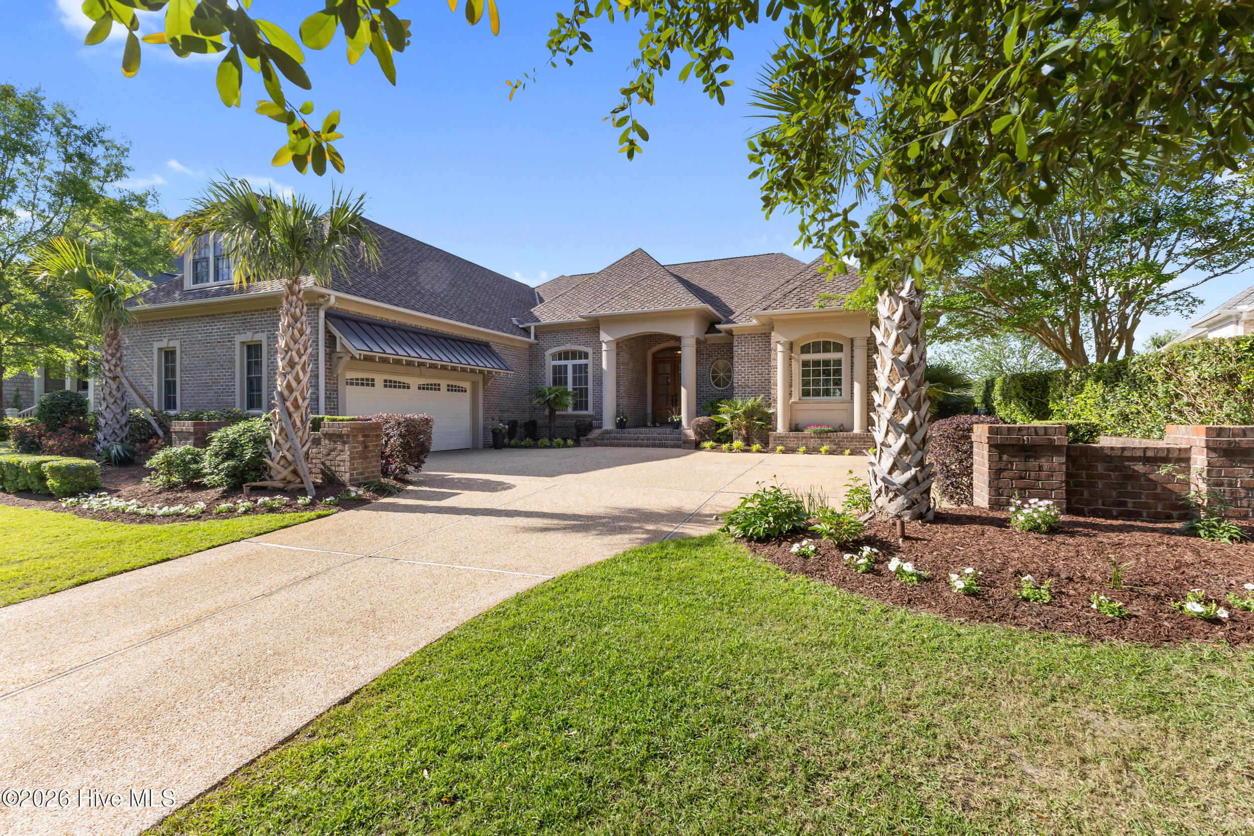 100567857 | Photo 68