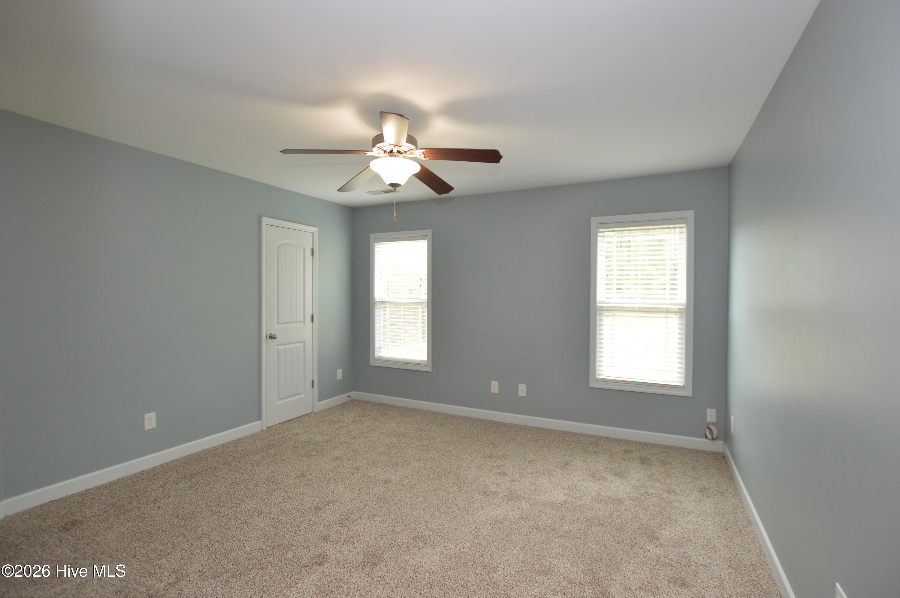 100559165 | Photo 13