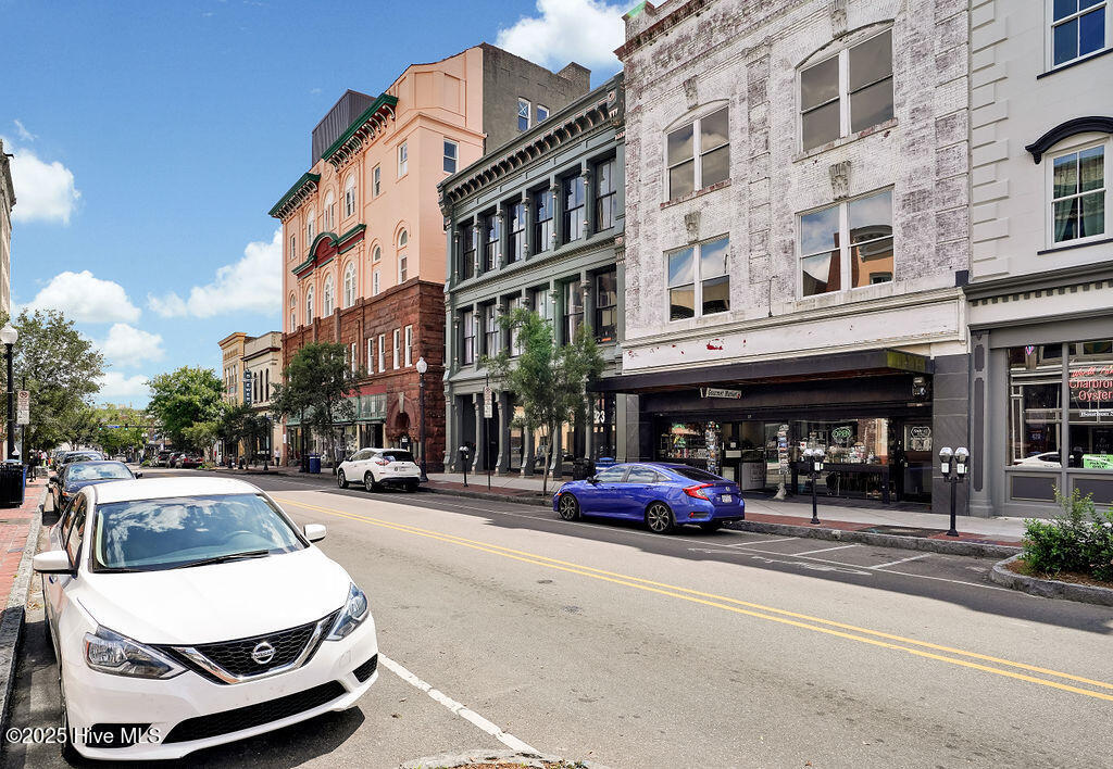 100544727 | Photo 47