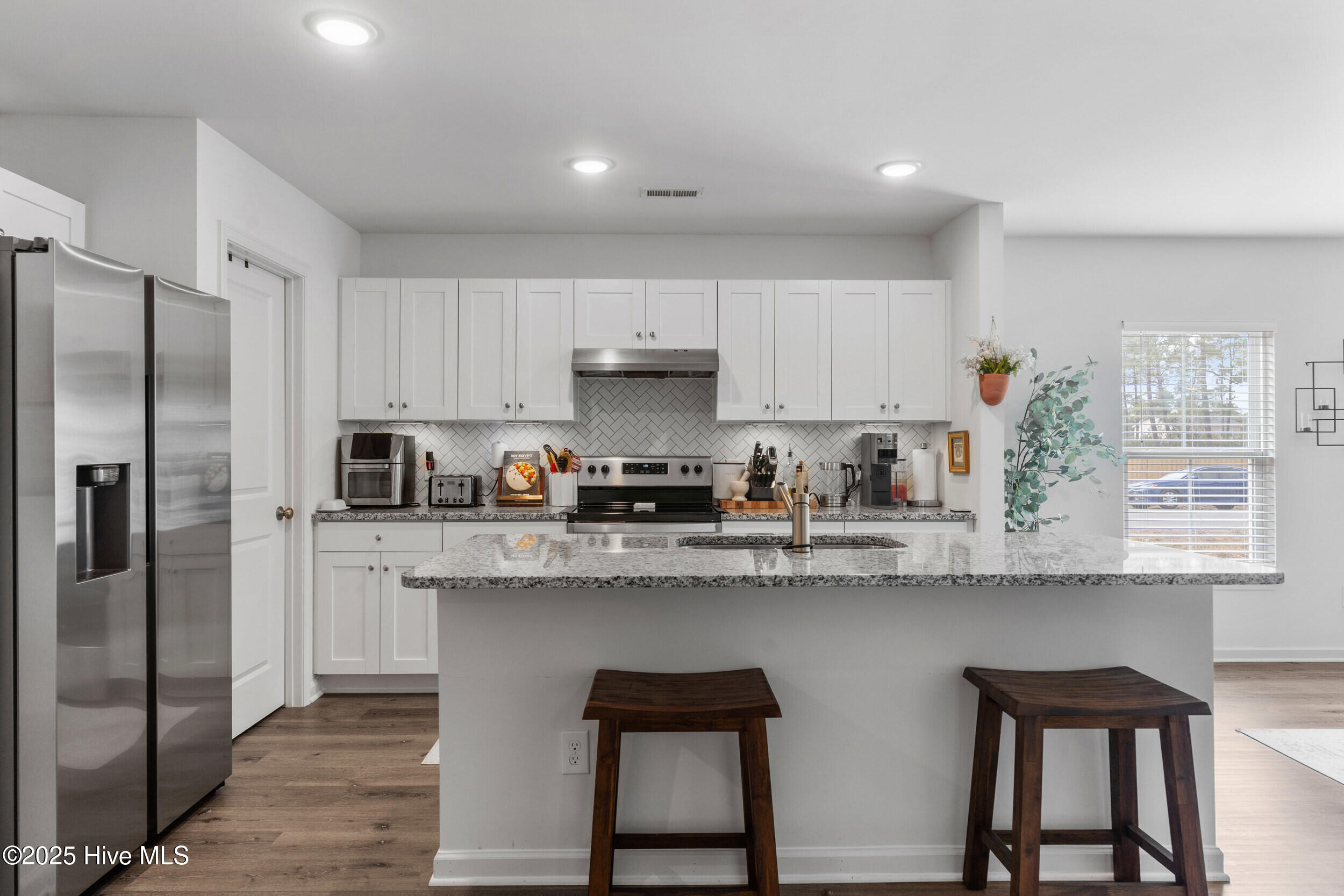 100546616 | Photo 11