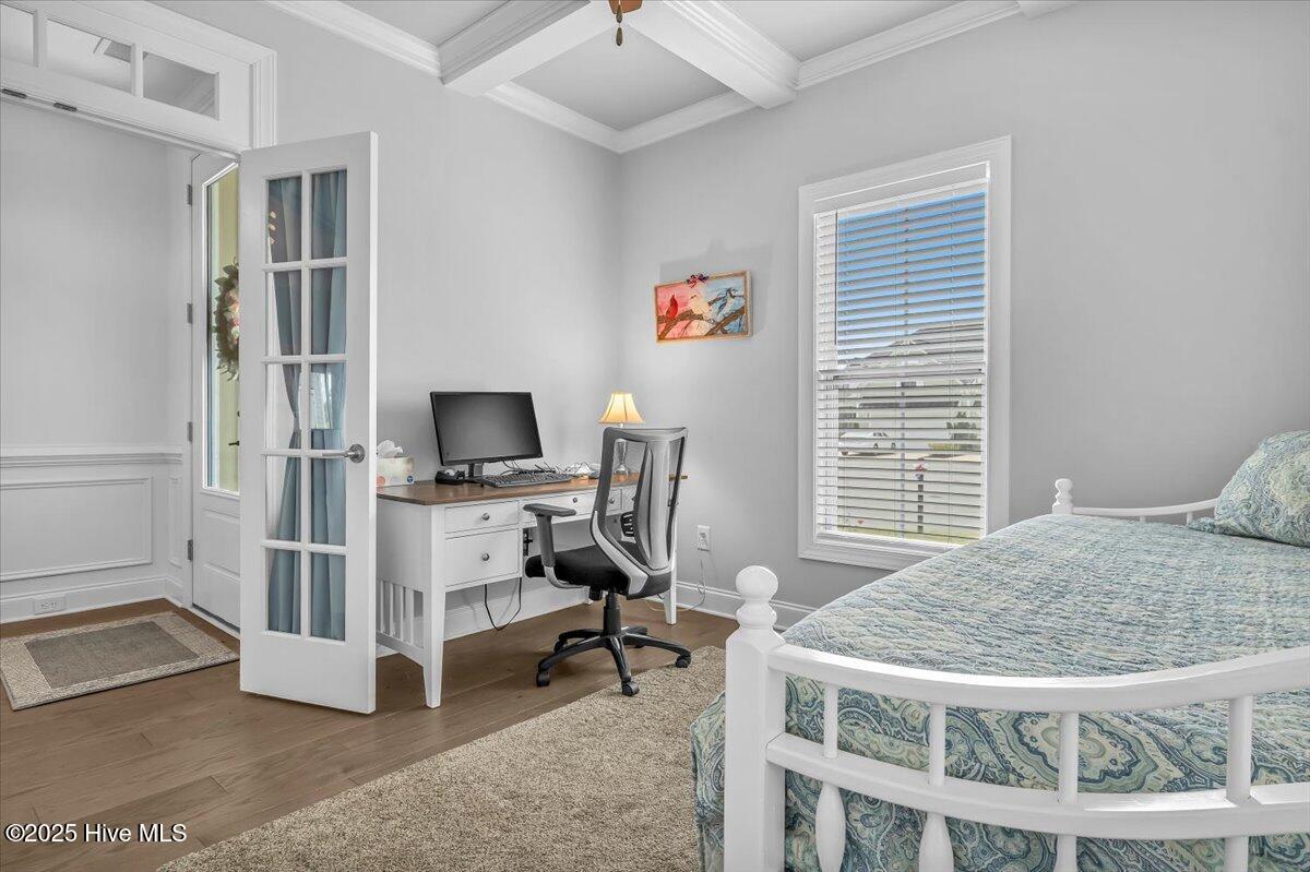 100530087 | Photo 28