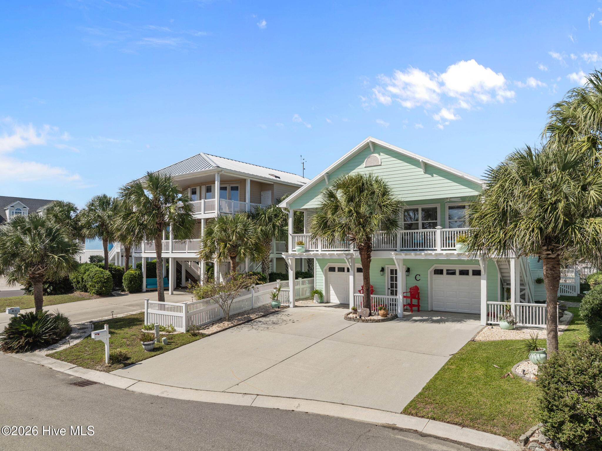 425 Sandman Drive, Kure Beach, NC 28449 – photo 4: 4-web-or-mls-DJI_20251002092003_0344_D
