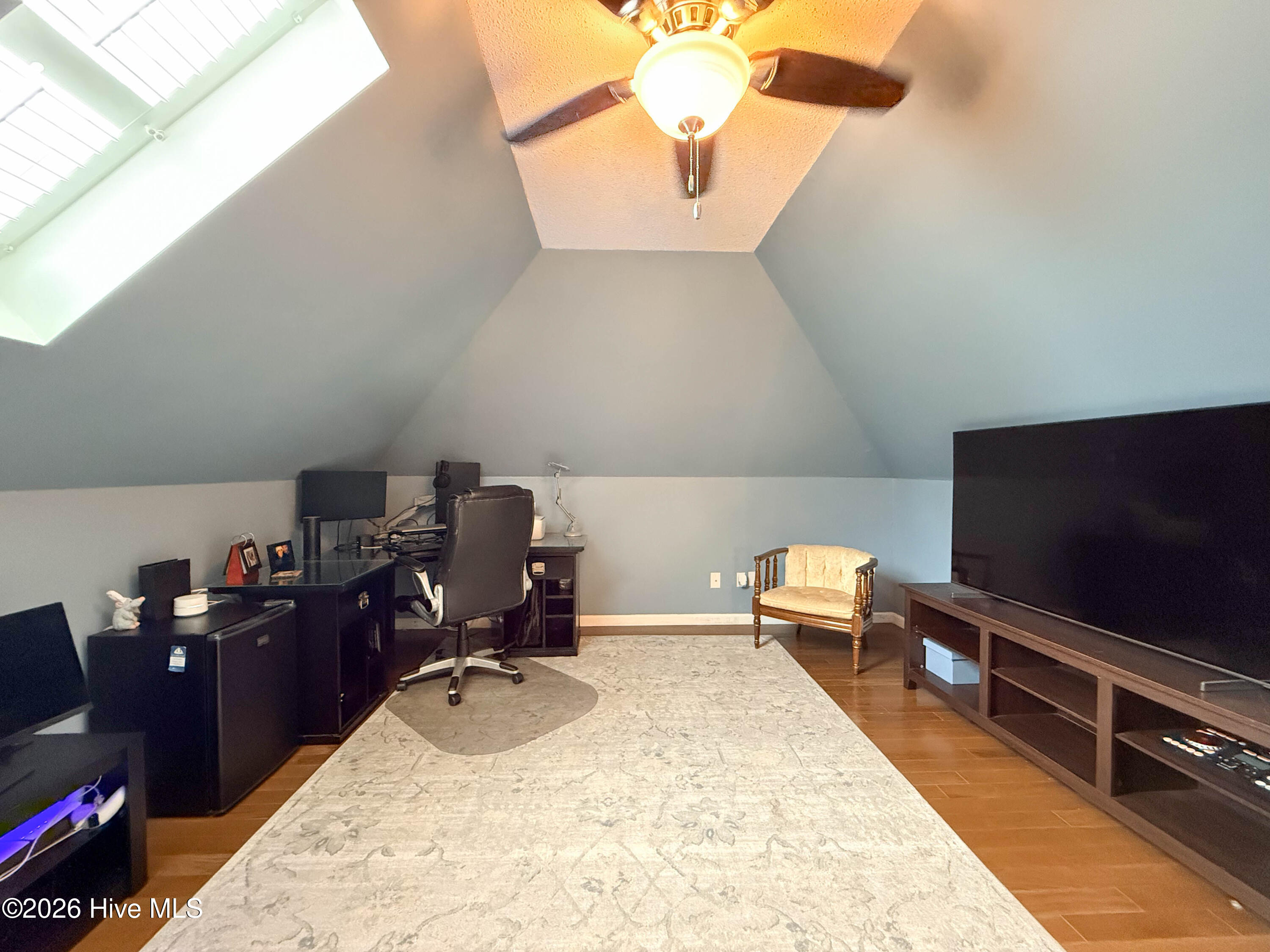 100549521 | Photo 64