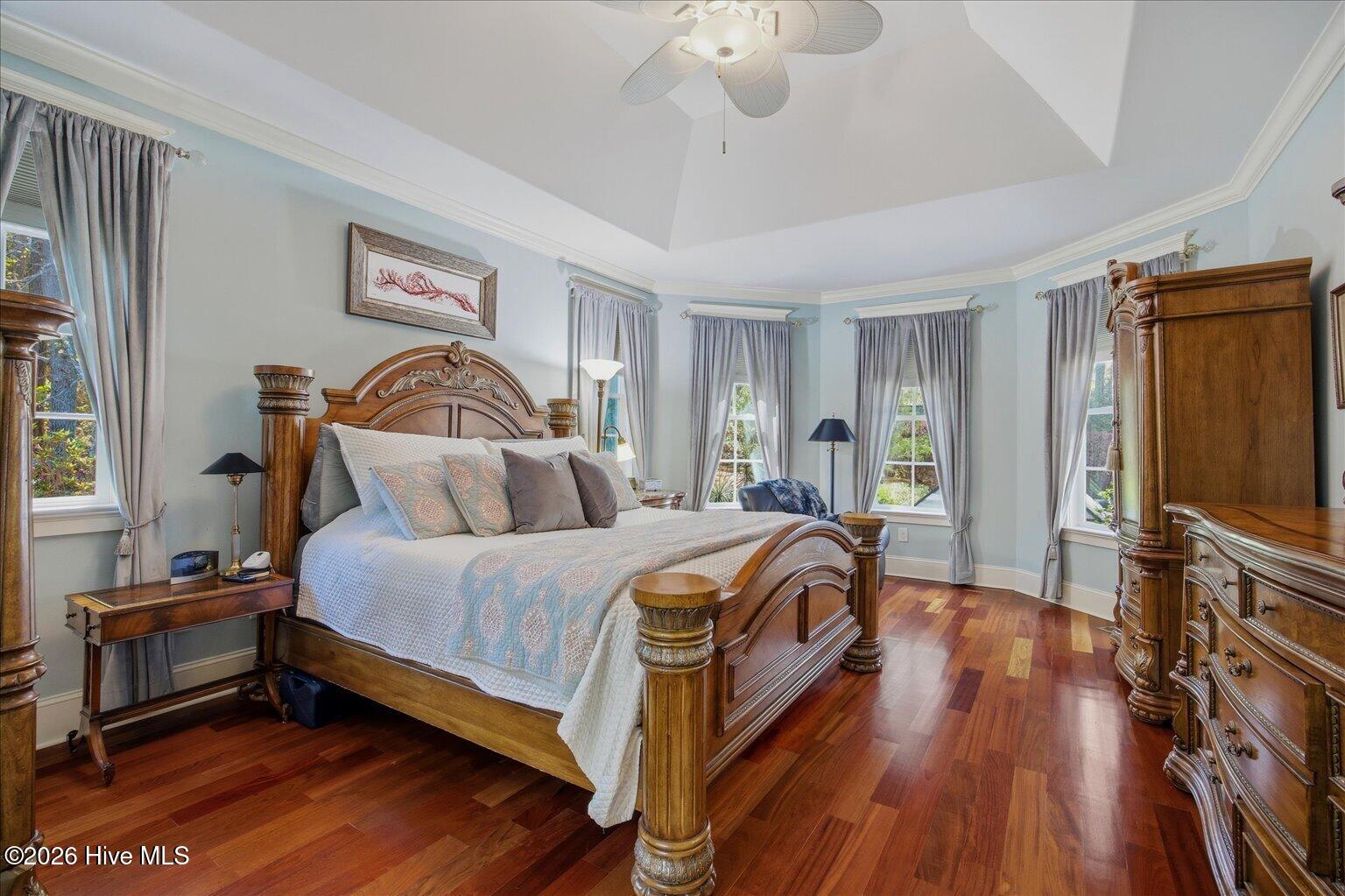 100564317 | Photo 23