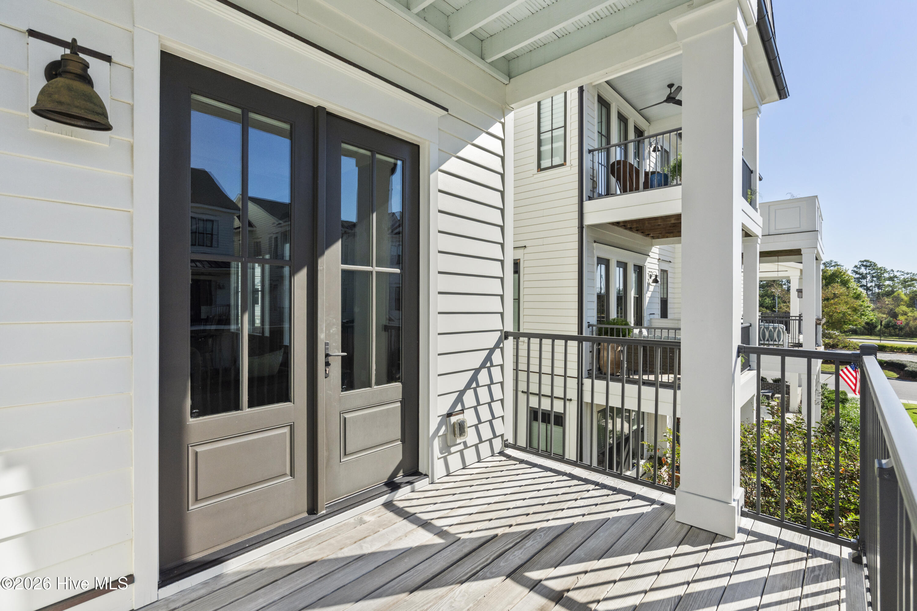 100554242 | Photo 27