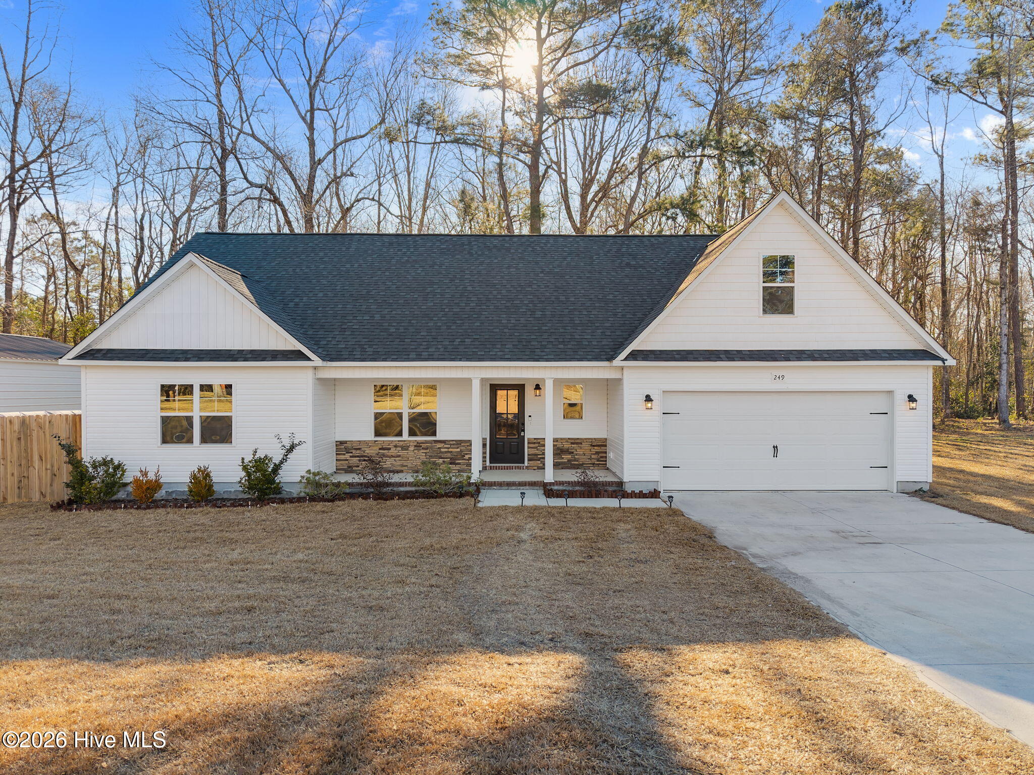 100553679 | Photo 56