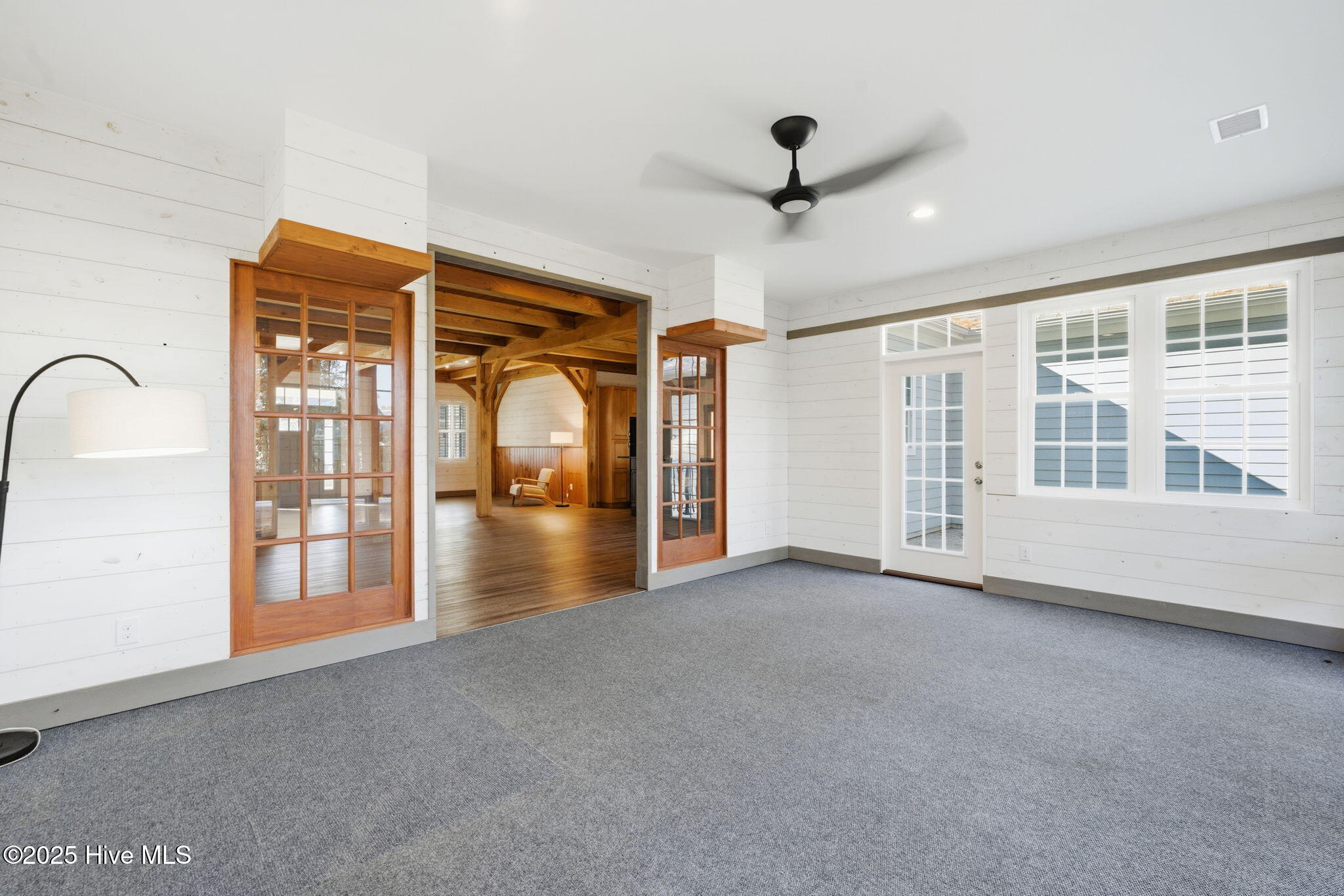 100535585 | Photo 119