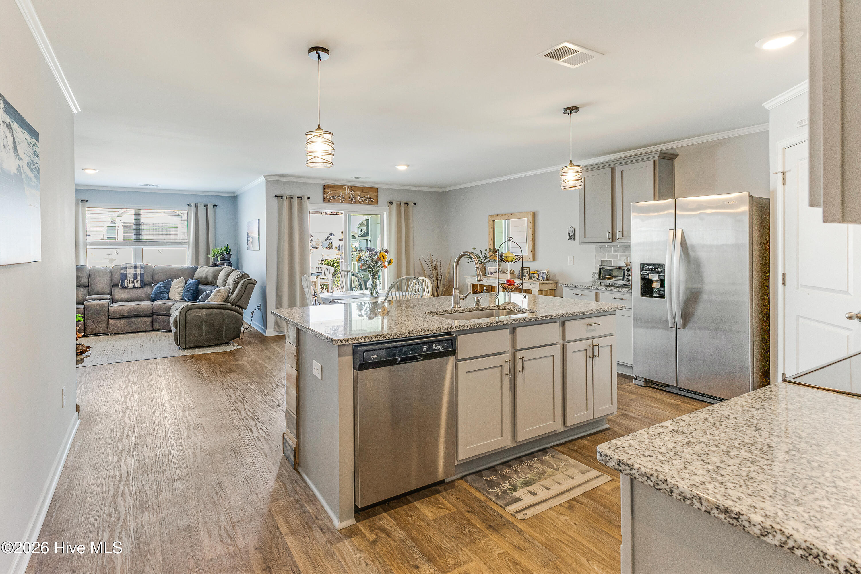 100559432 | Photo 10