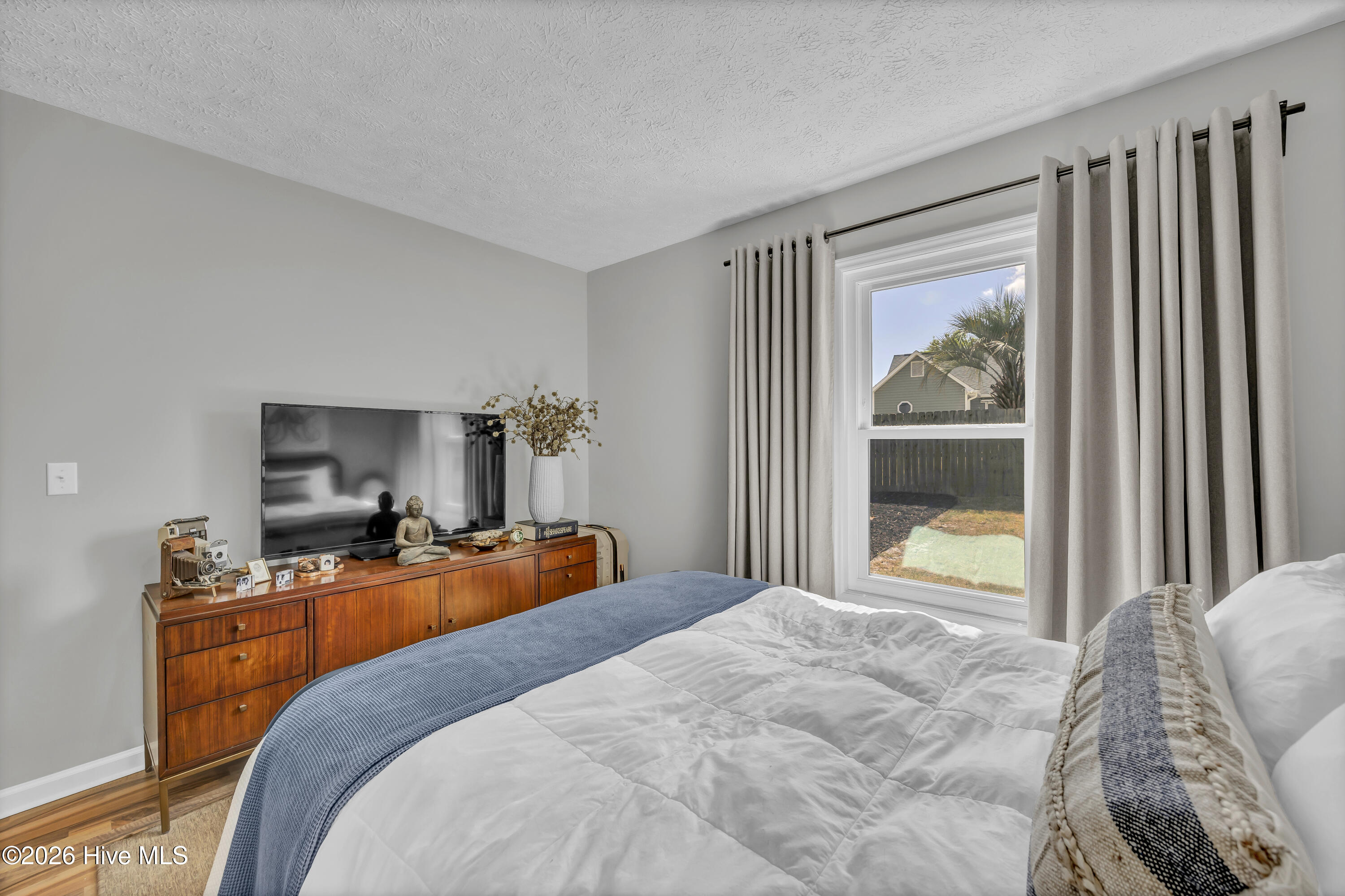 100565198 | Photo 17