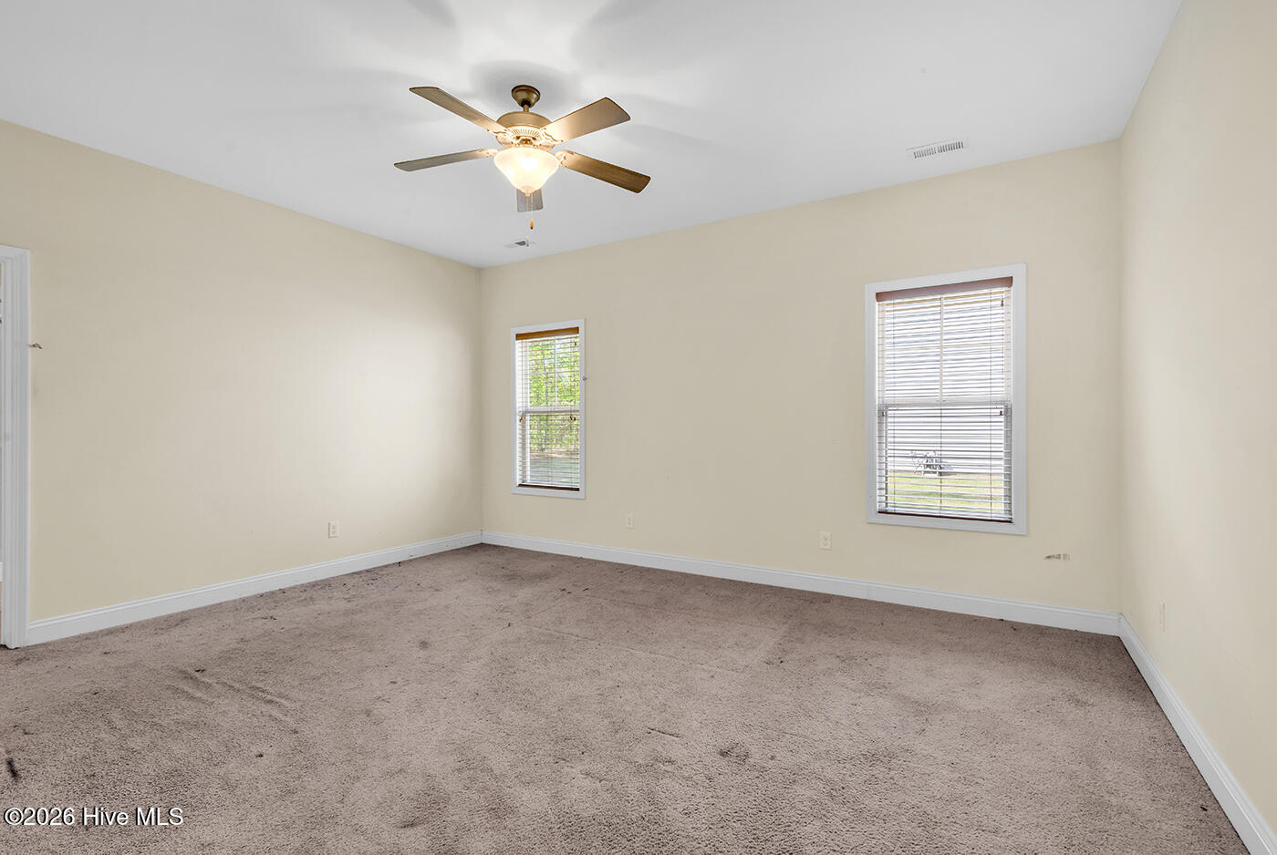 100566438 | Photo 10