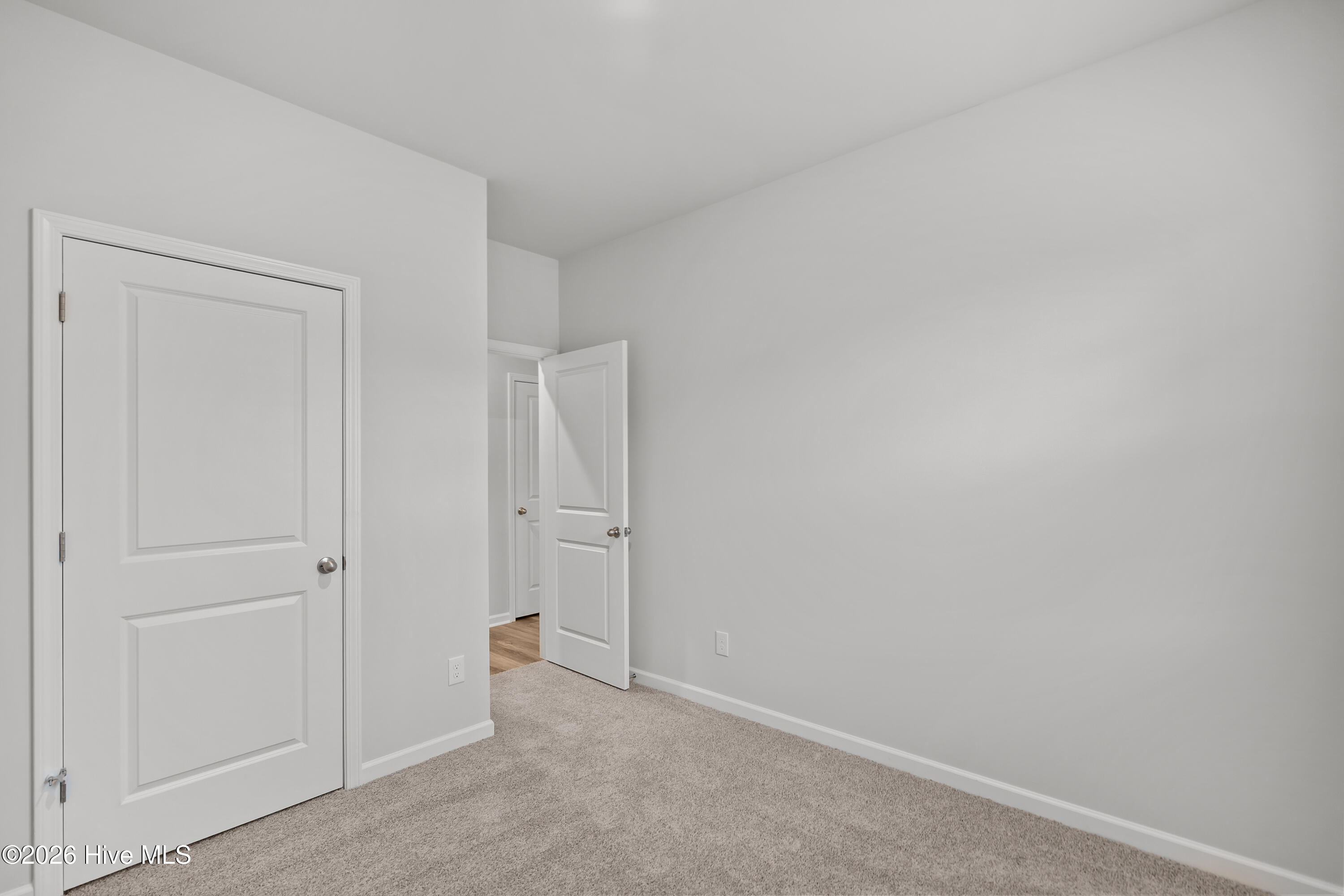 100555790 | Photo 31