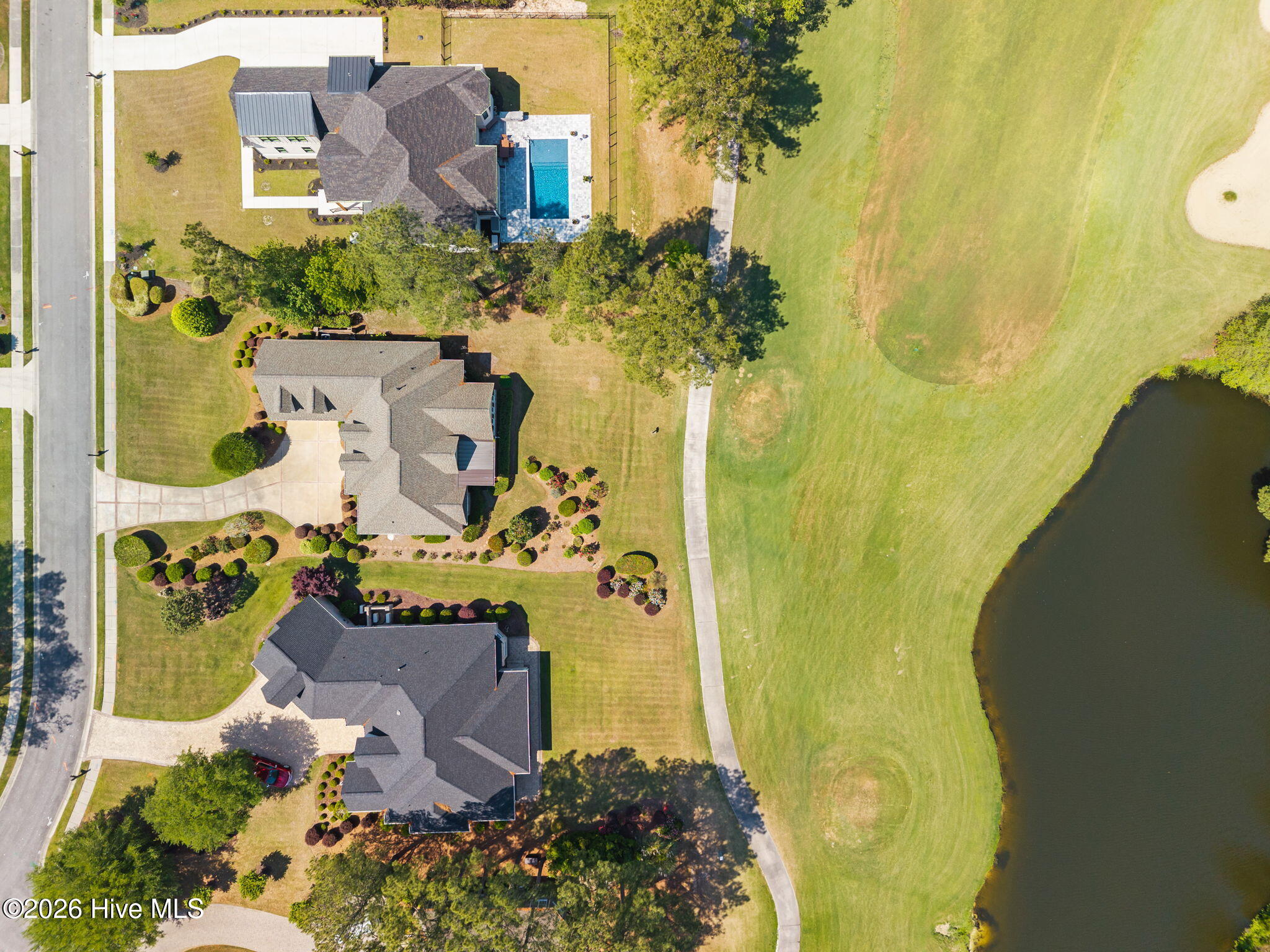 100569598 | Photo 81