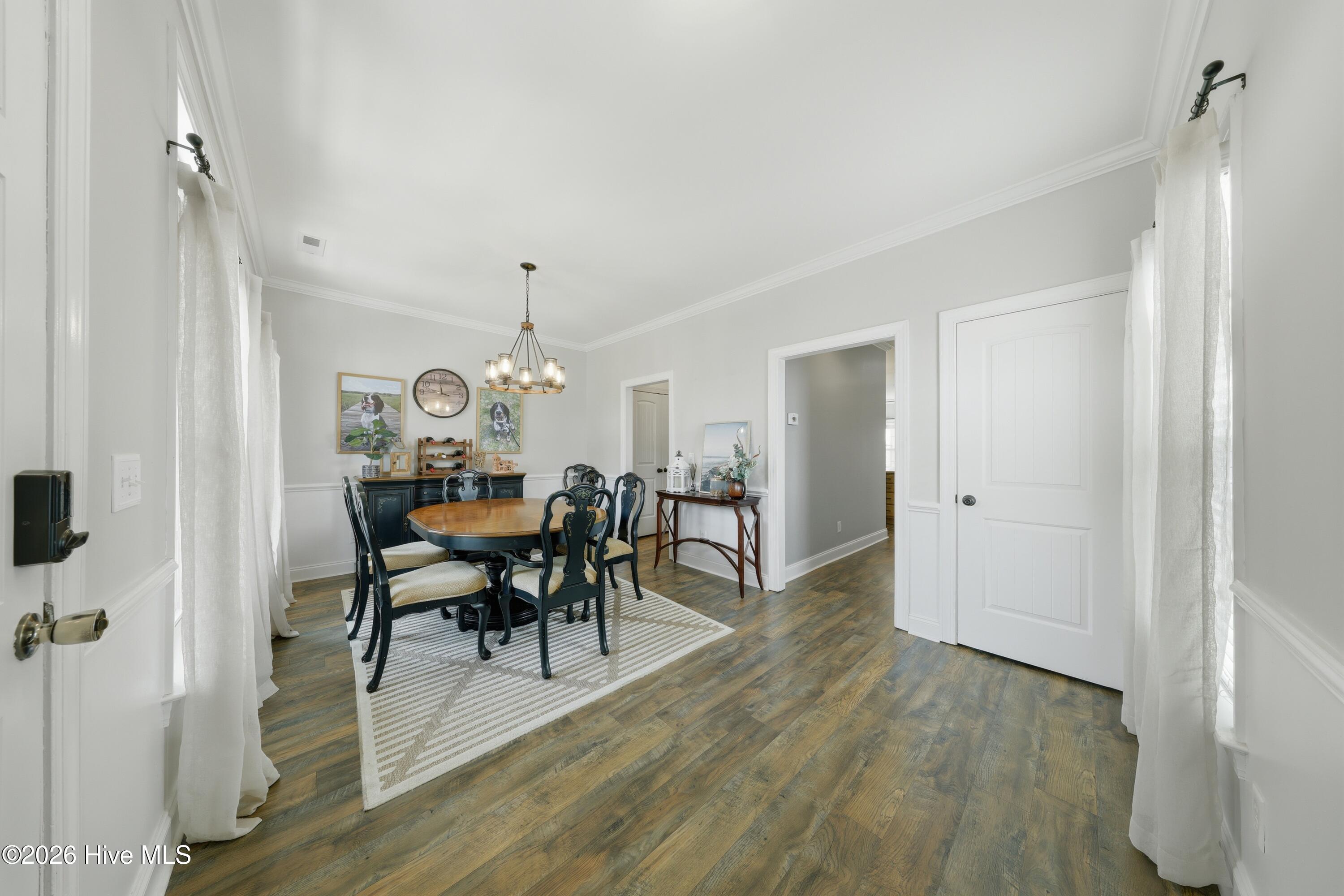 100563729 | Photo 23