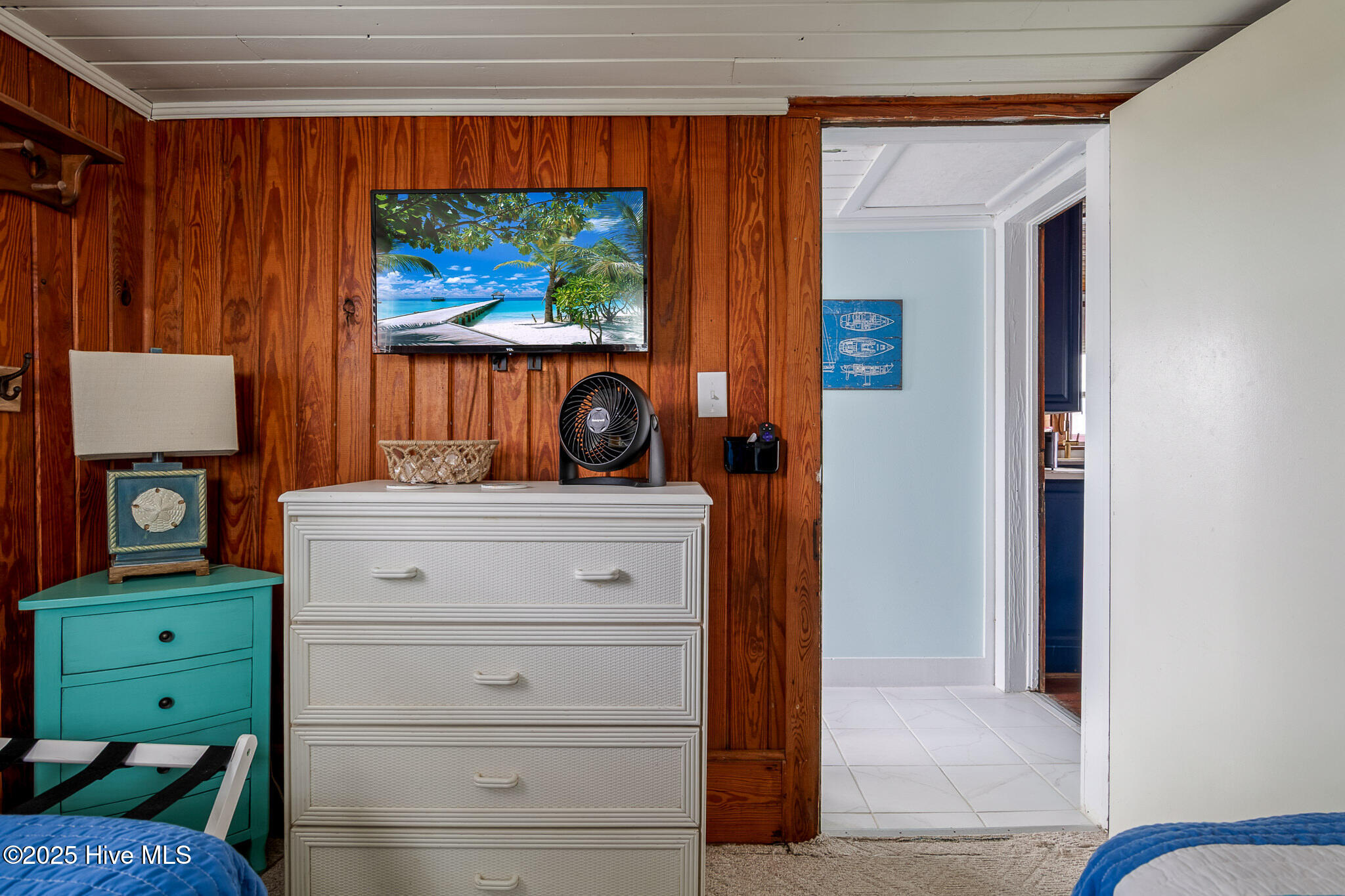 100521832 | Photo 32