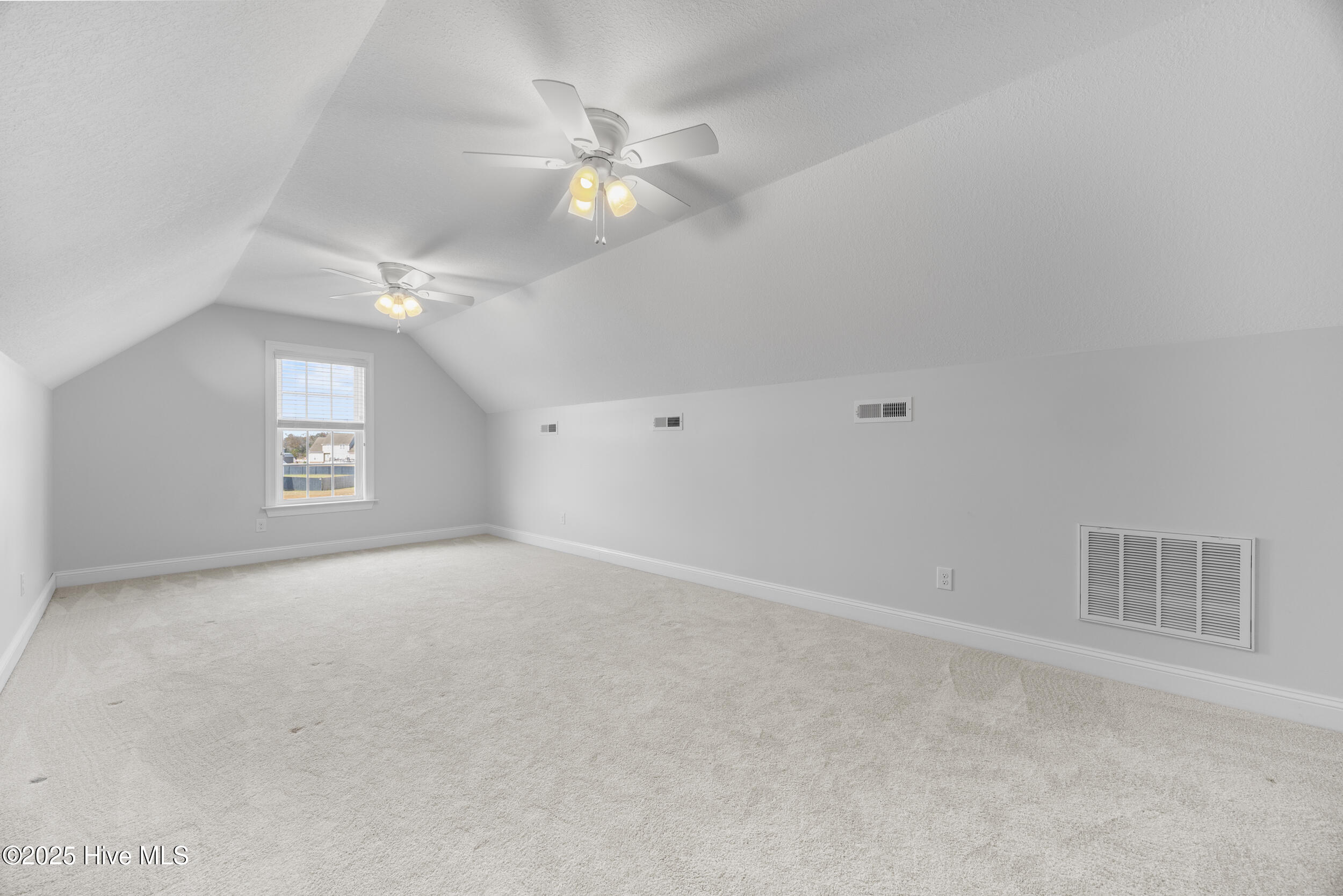 100542328 | Photo 37