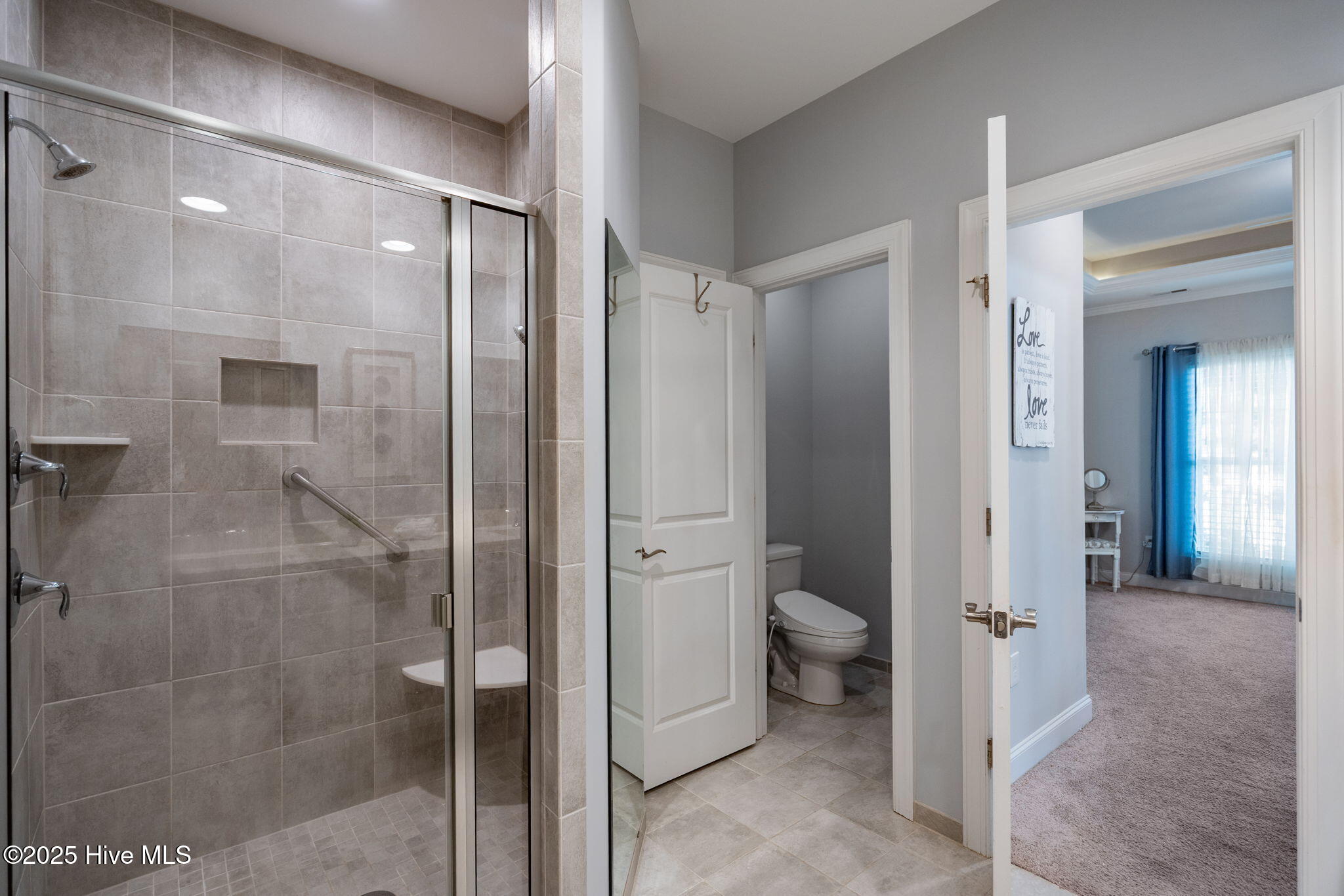 100532627 | Photo 30