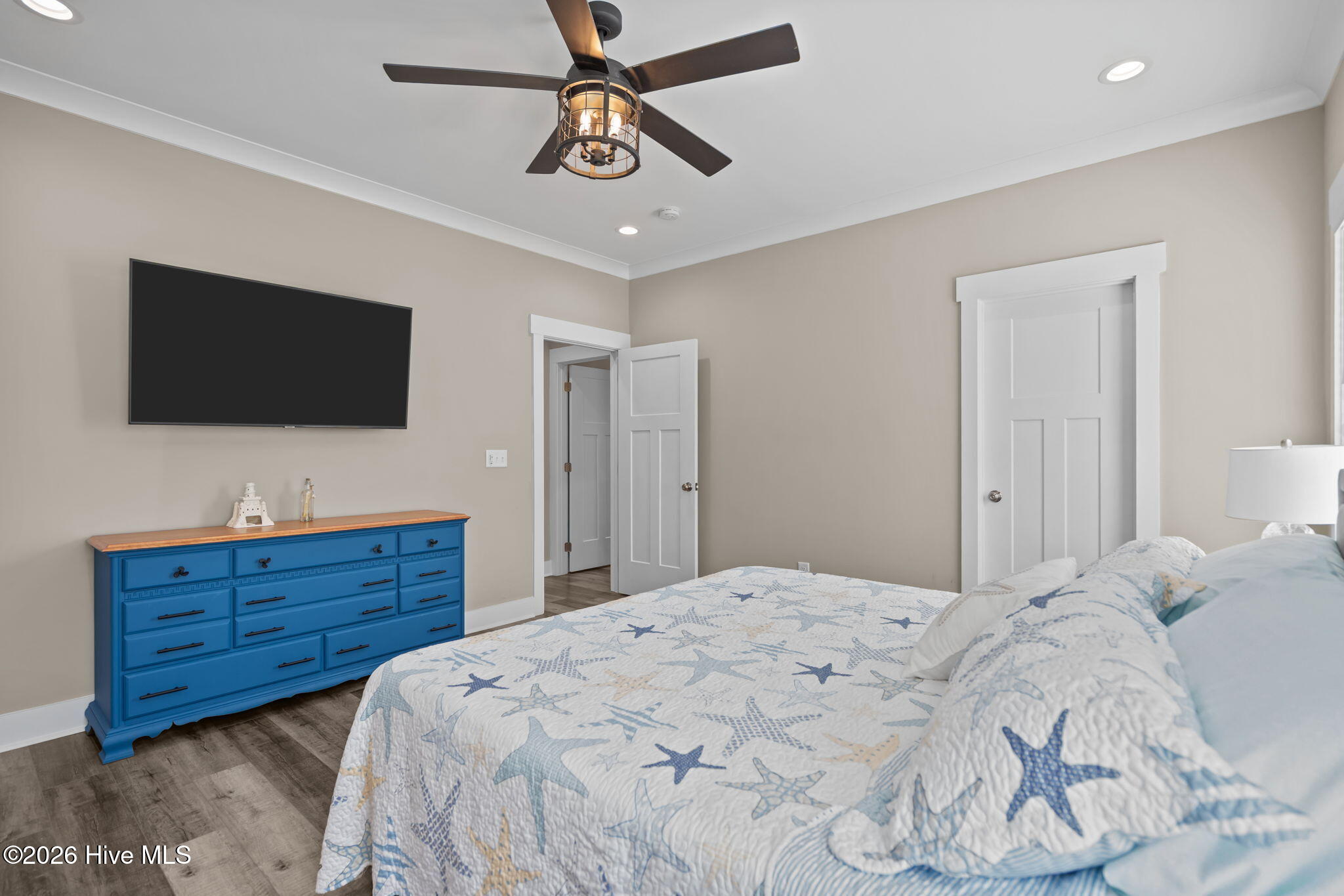 100552076 | Photo 19