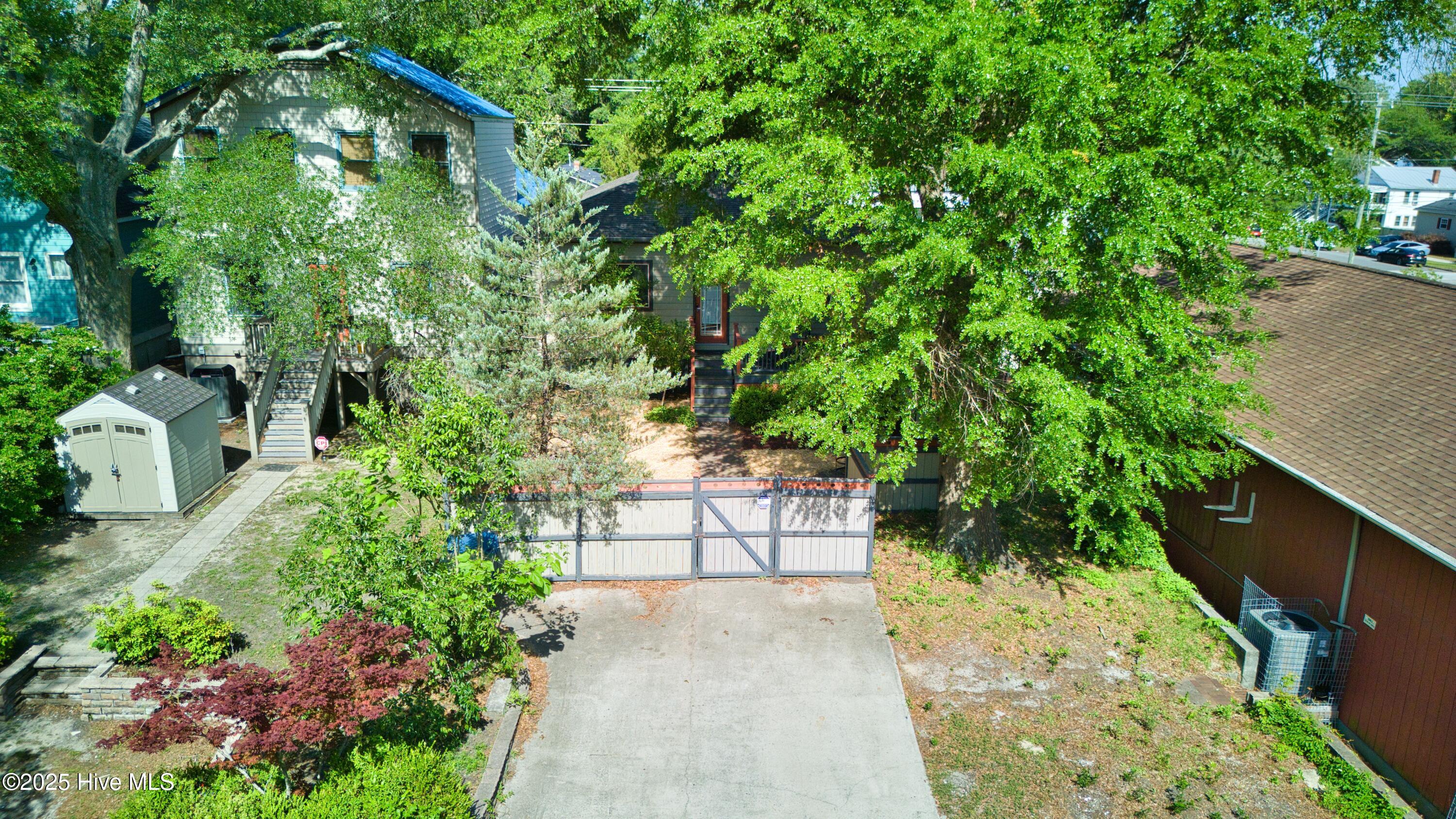 100509231 | Photo 48