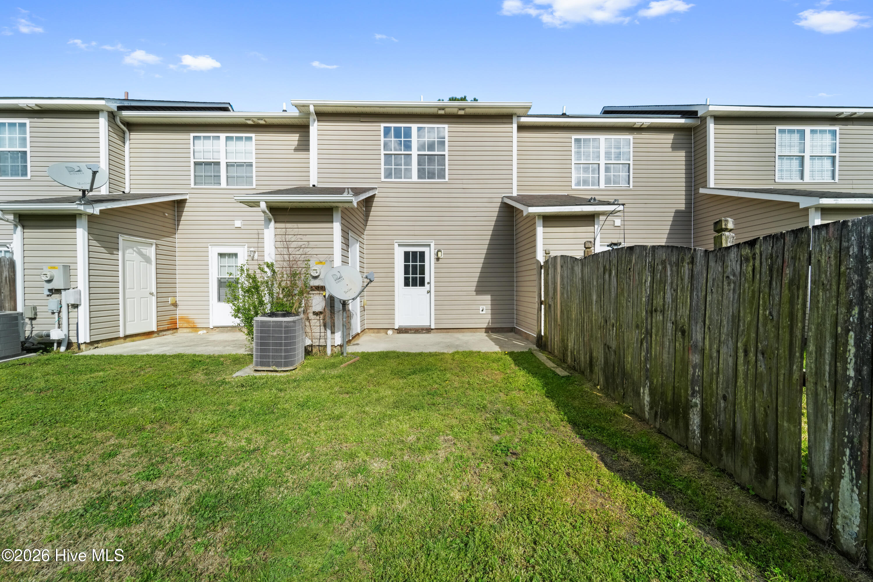 100564066 | Photo 21