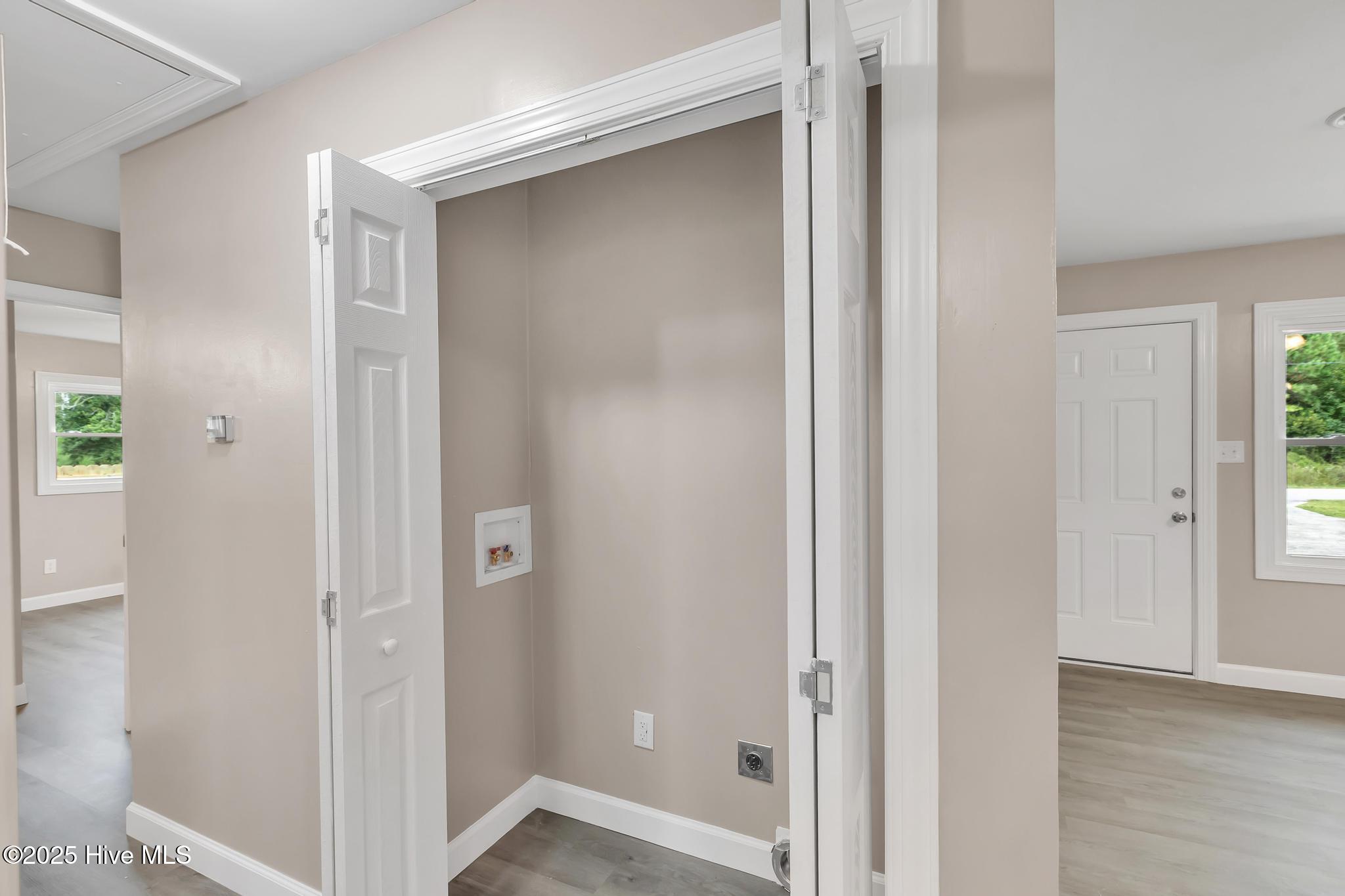 100535695 | Photo 21