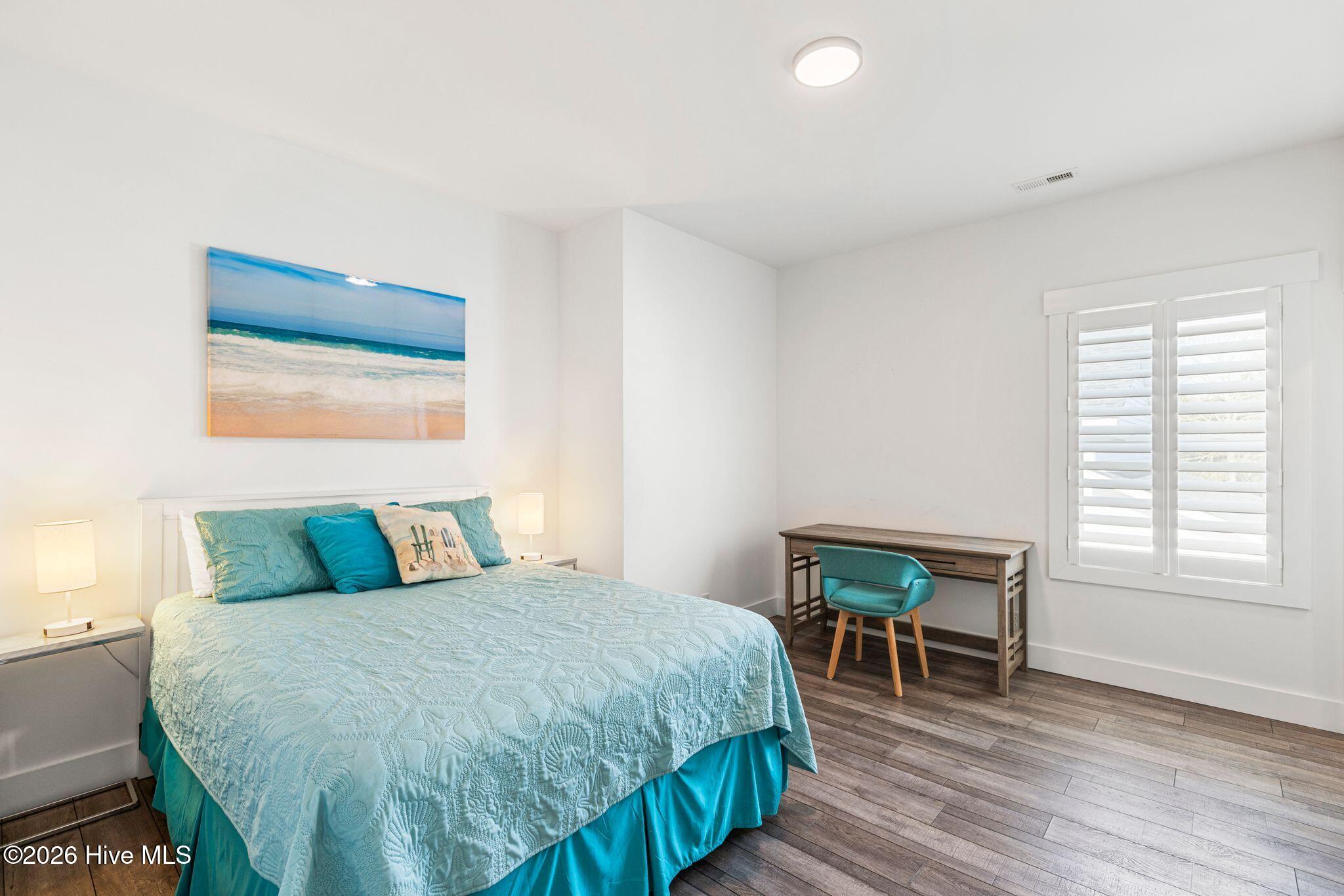 100551574 | Photo 26