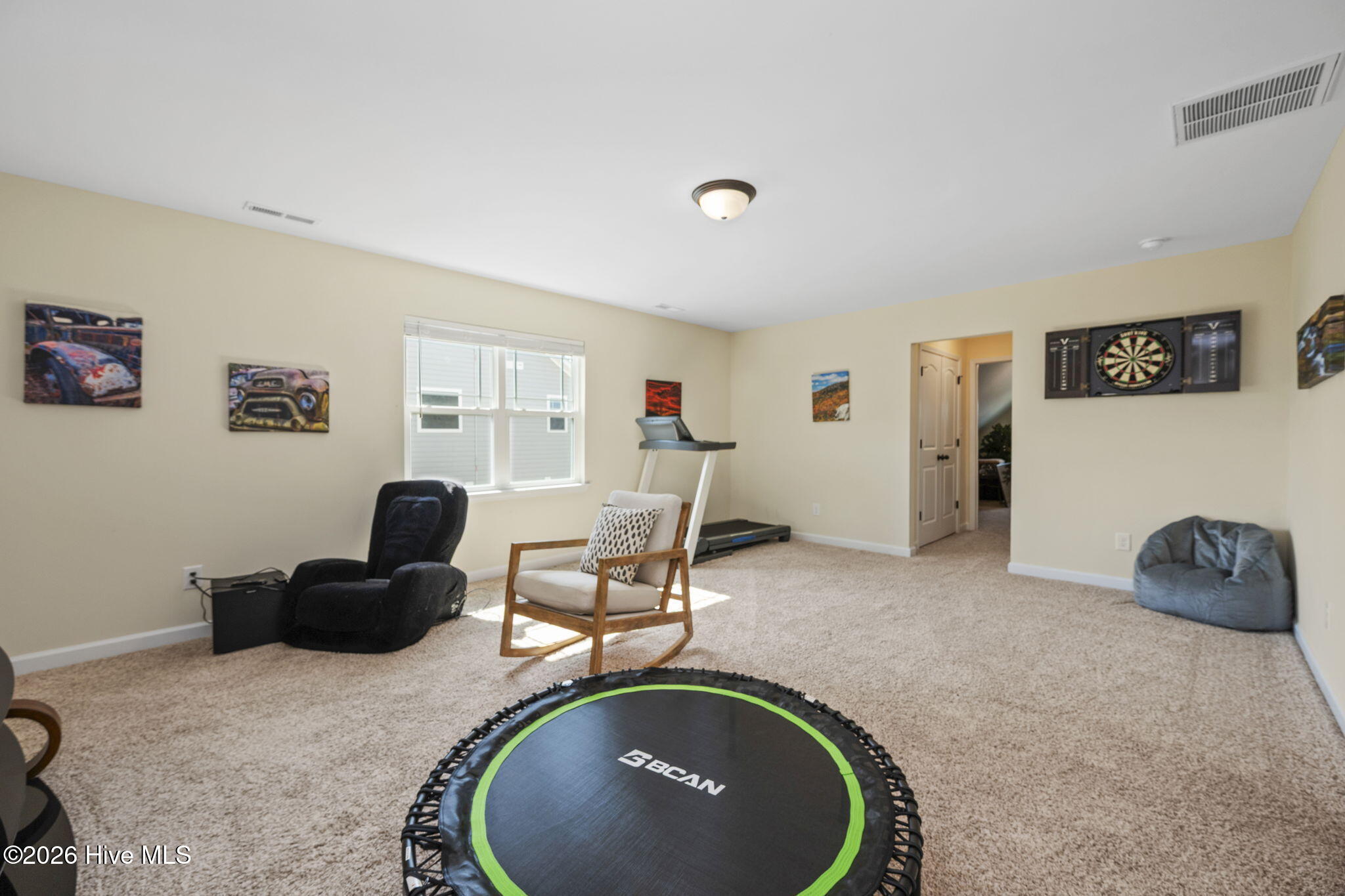 100558397 | Photo 32