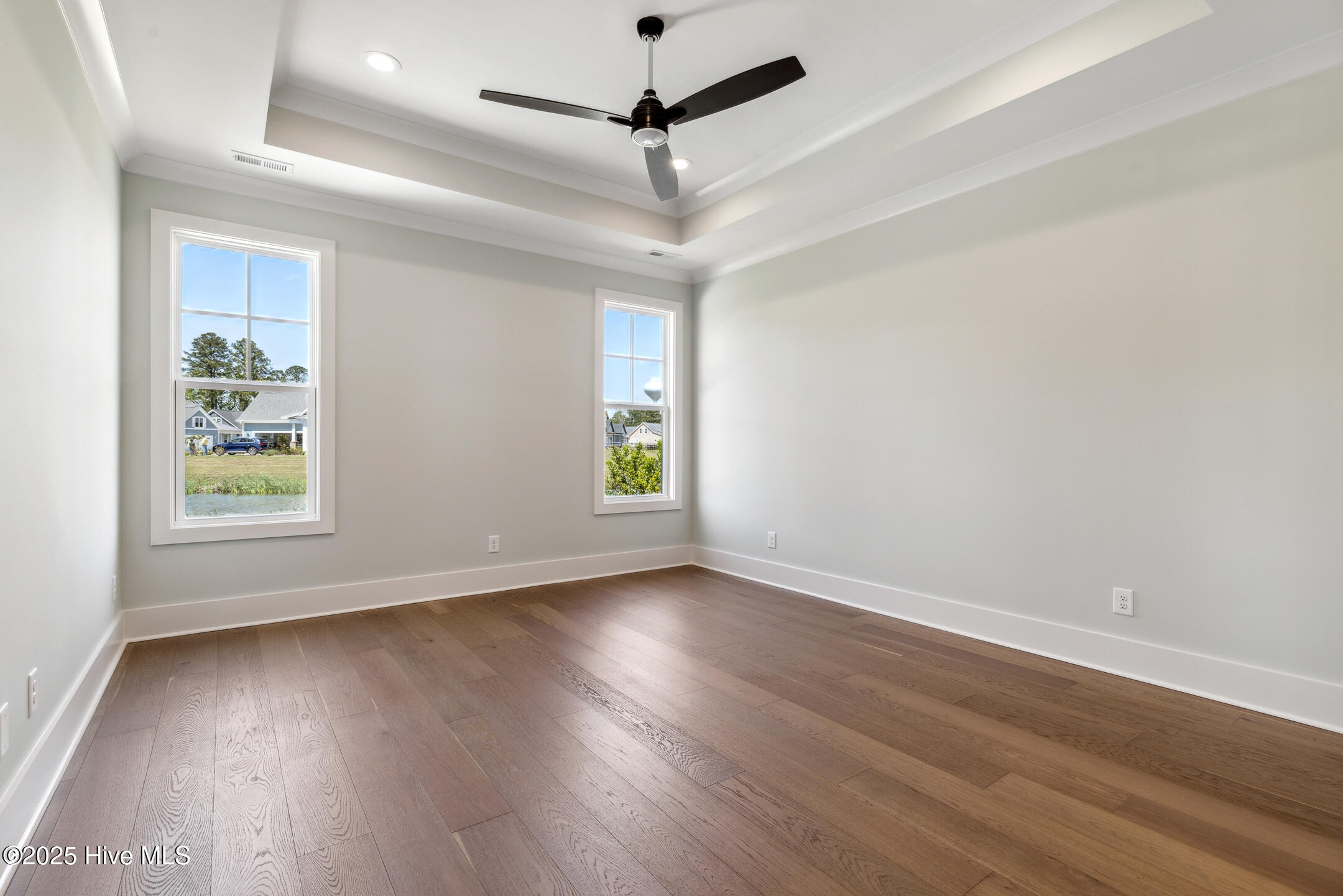 100461244 | Photo 52