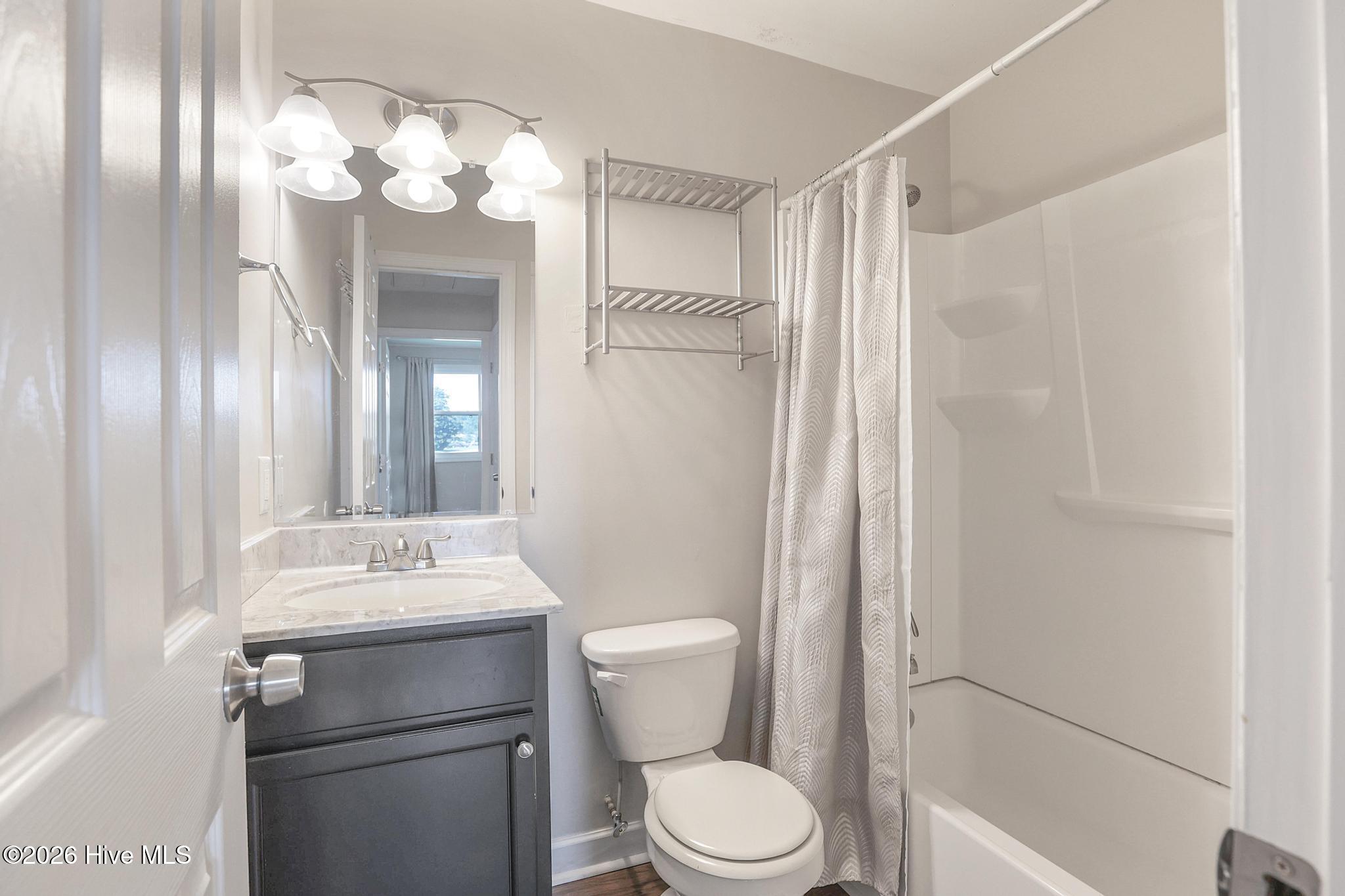 100550982 | Photo 20