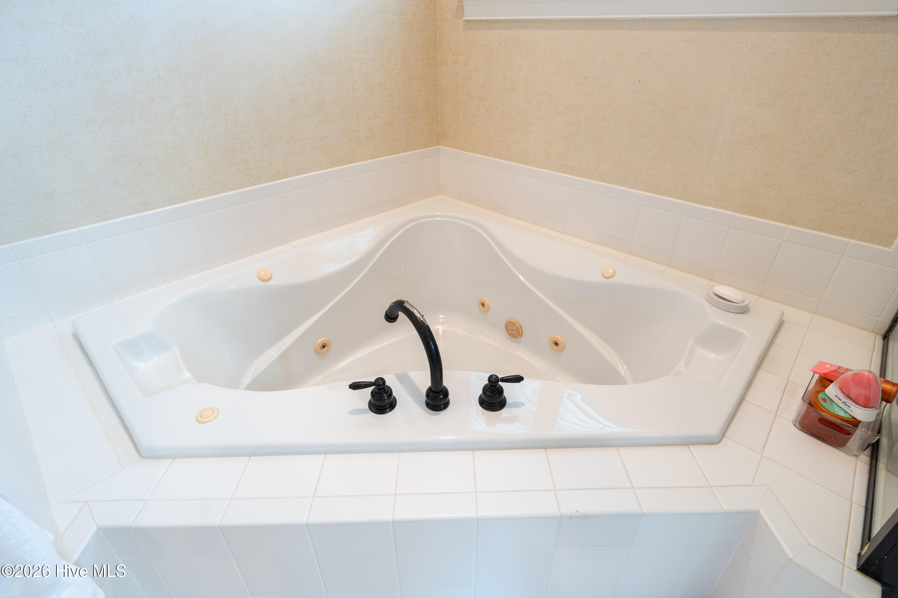 100552027 | Photo 38