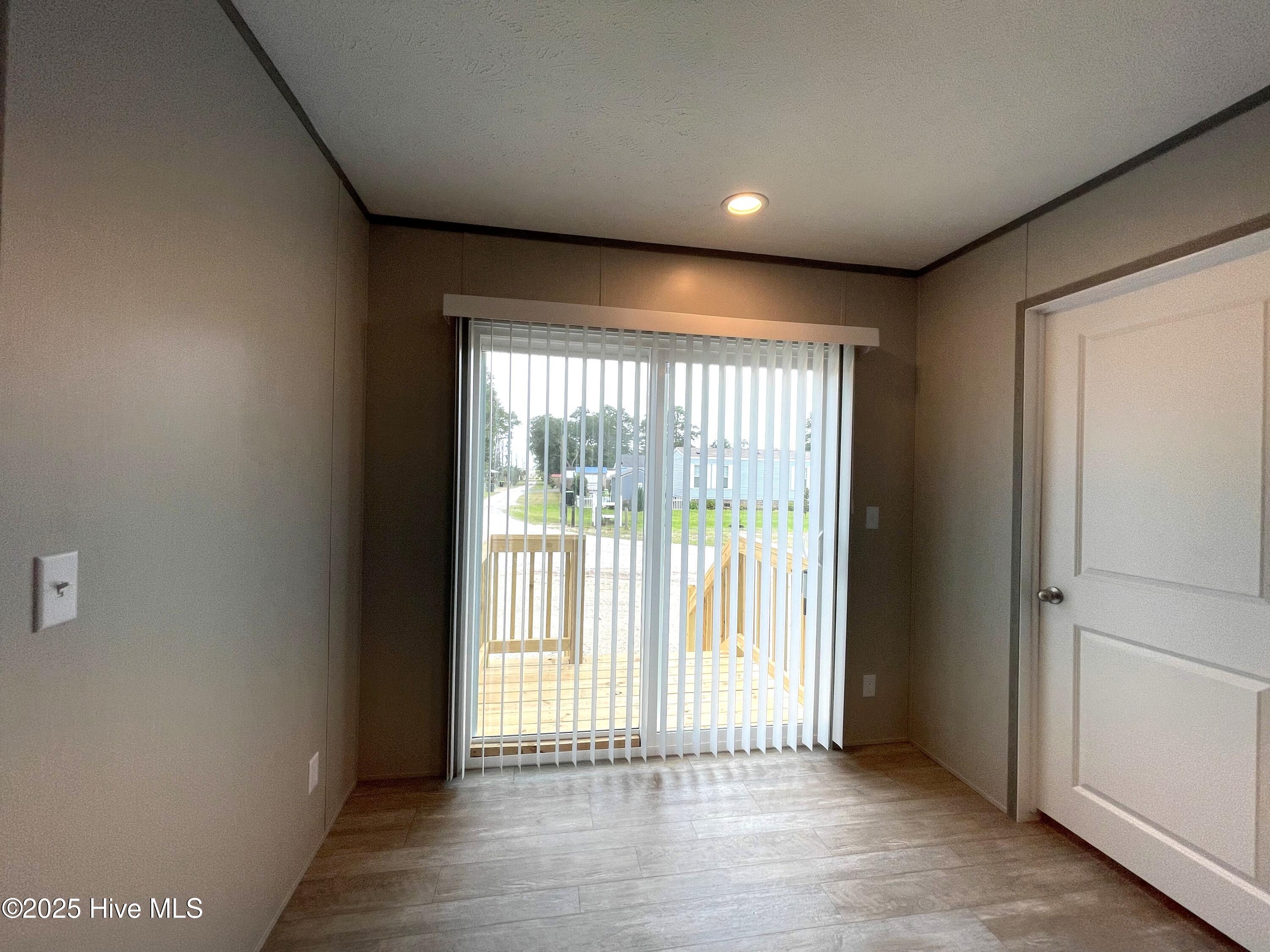 100507283 | Photo 10