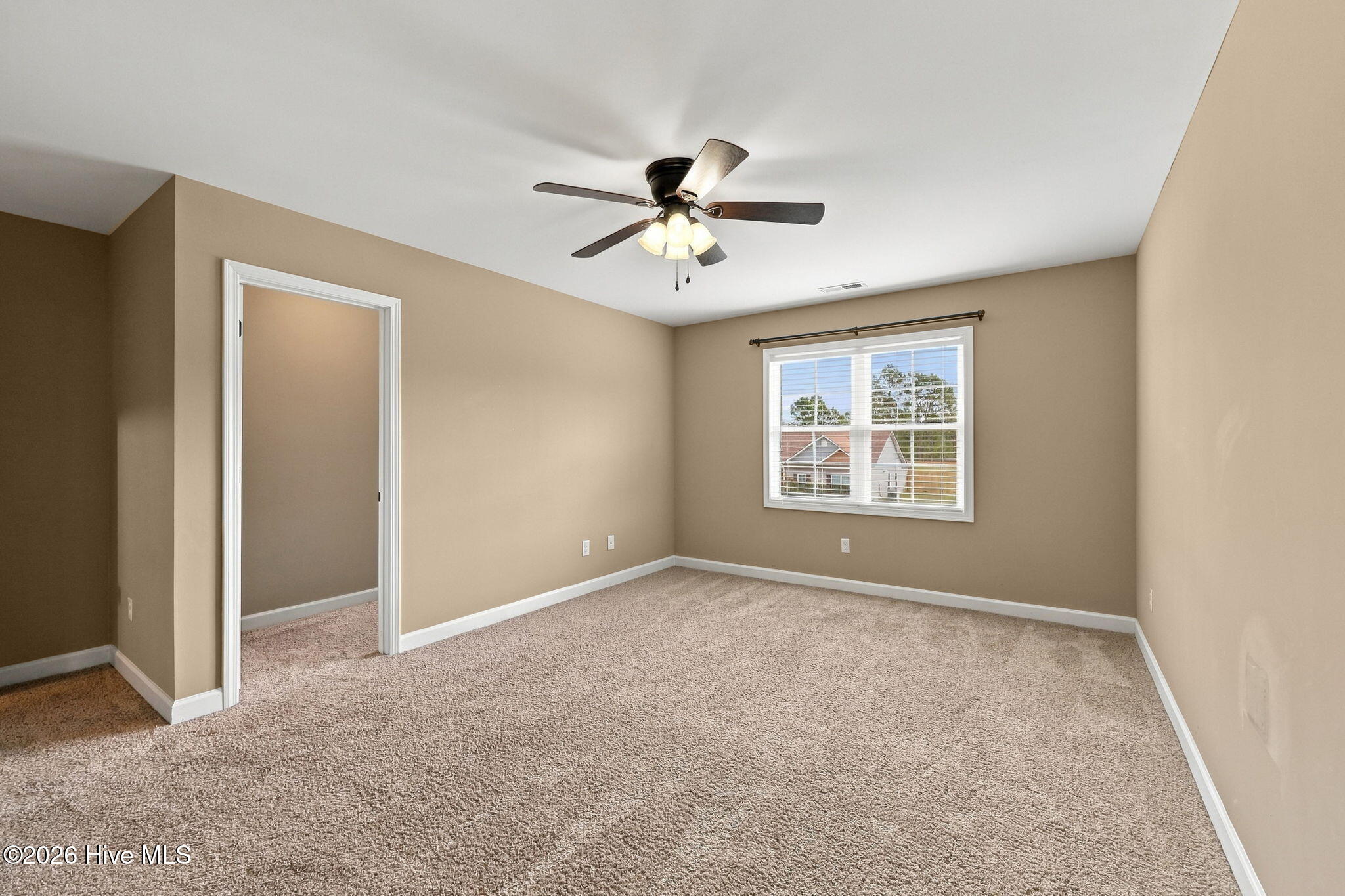 402 Kinroff Drive,Hubert