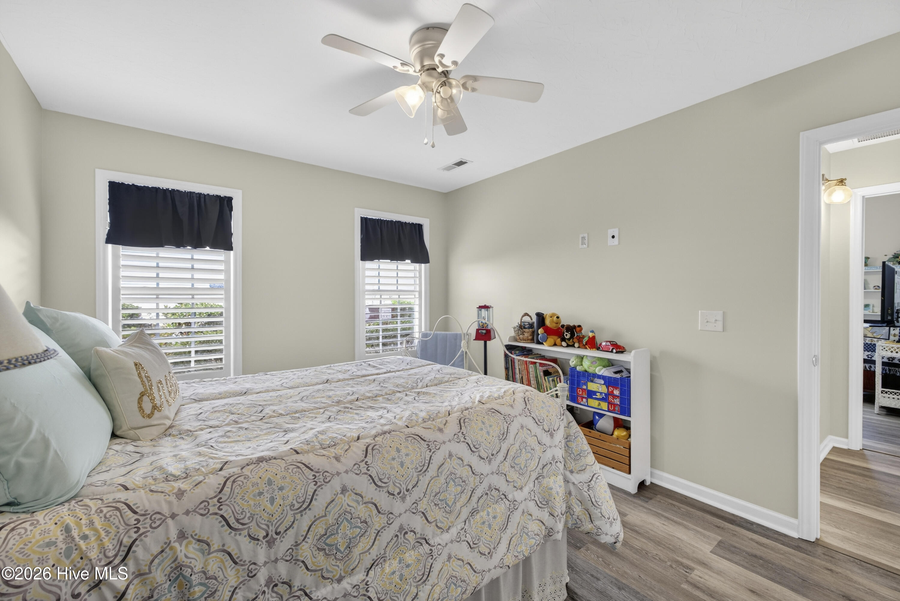 100553252 | Photo 27