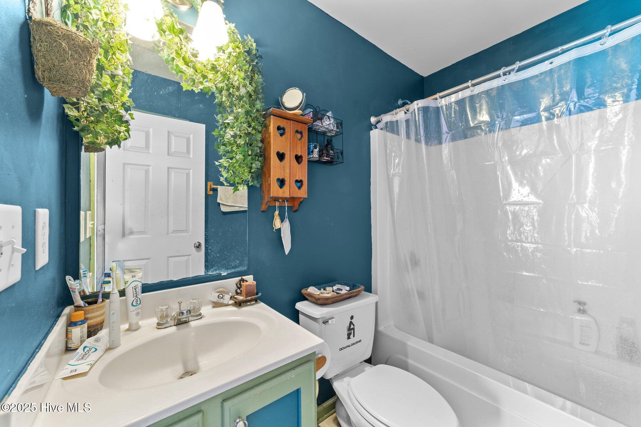 100502456 | Photo 24