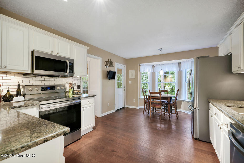 164 Morgan Cove Drive, Burgaw, NC 28425 – photo 15: 164MorganCoveDrive-15