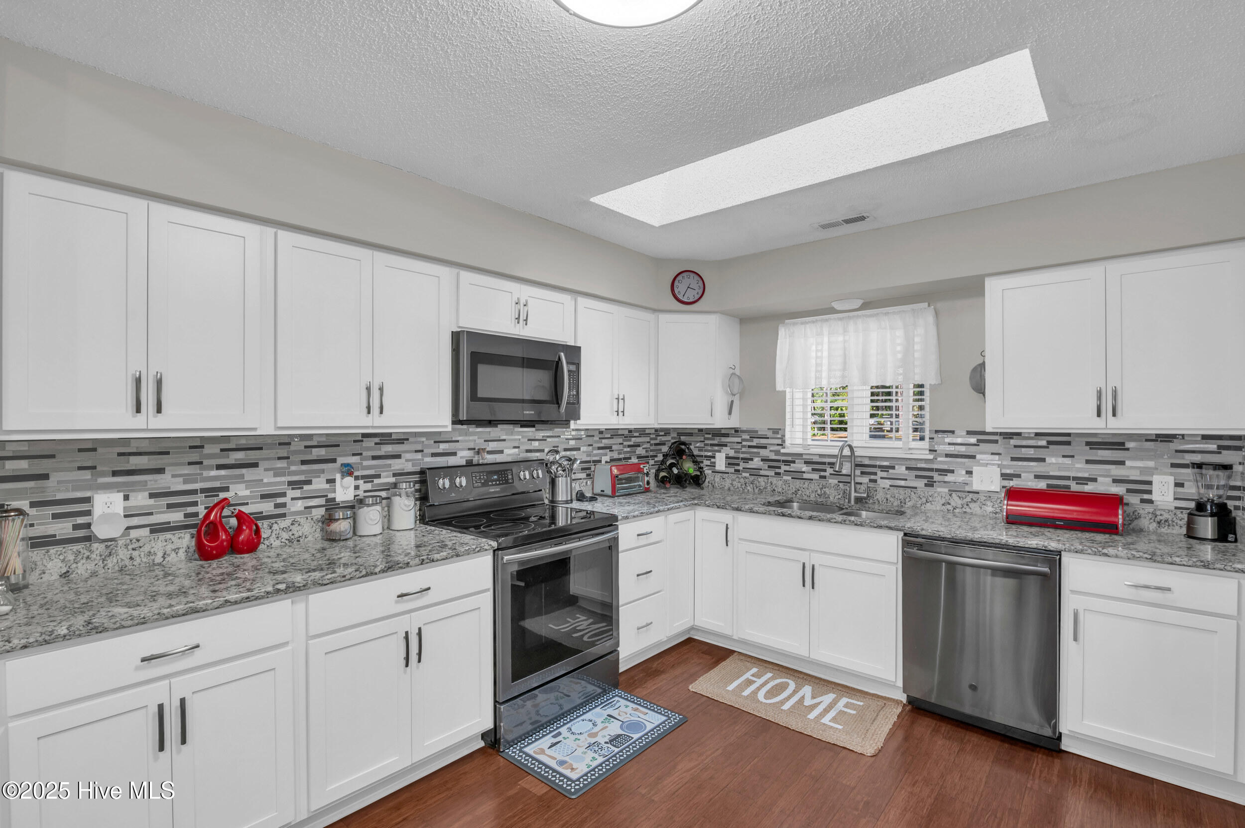 100538752 | Photo 11