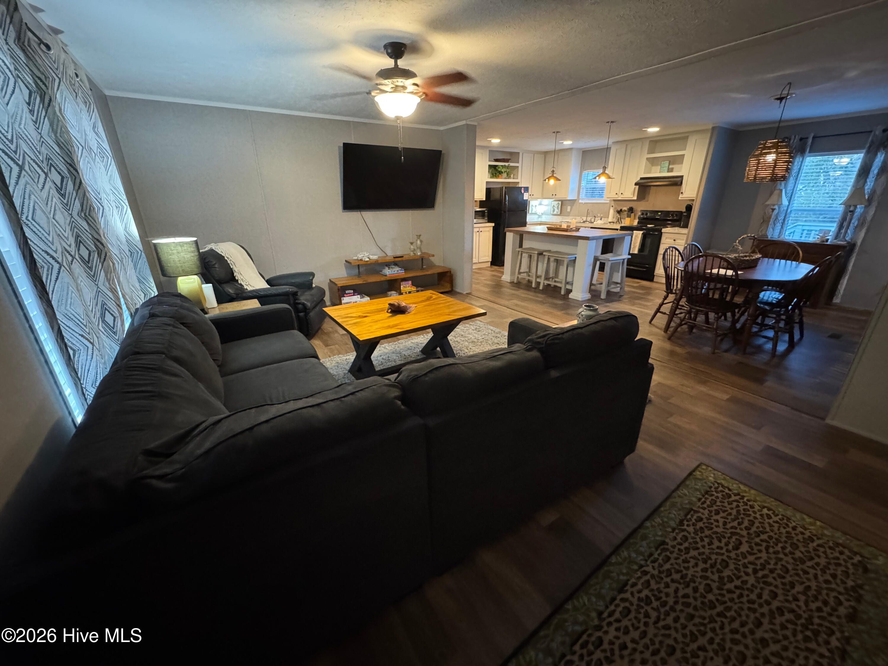 100560408 | Photo 20