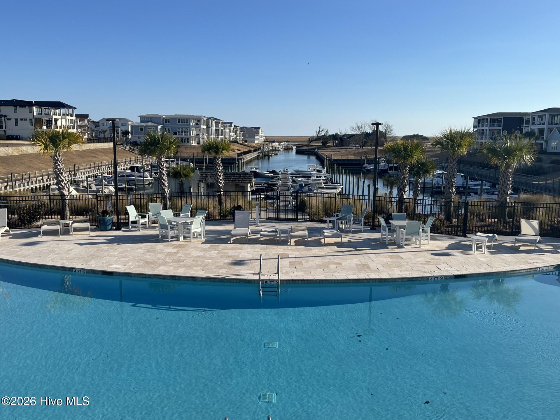 100540387 | Photo 60