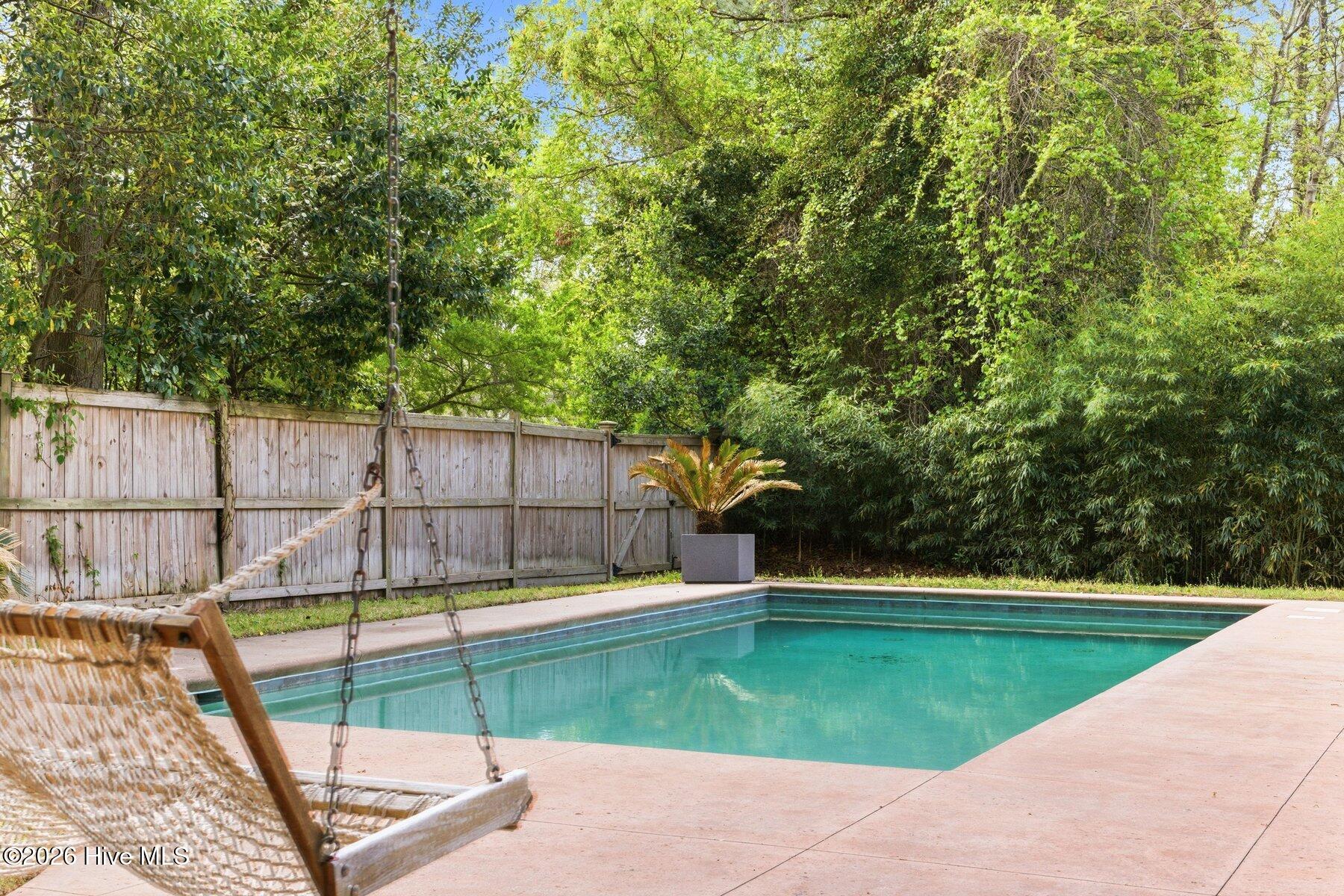 100566694 | Photo 53