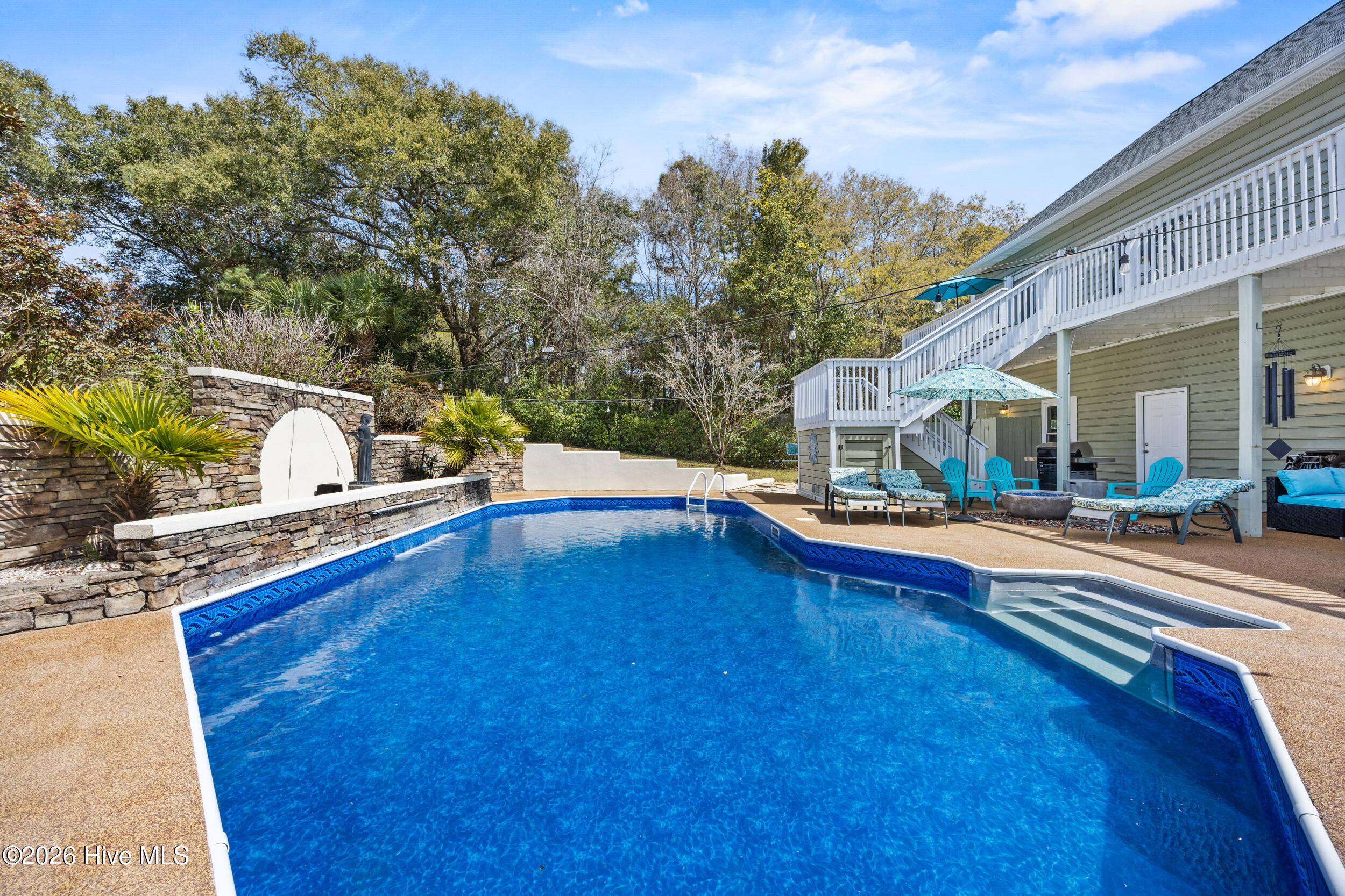 100567542 | Photo 74