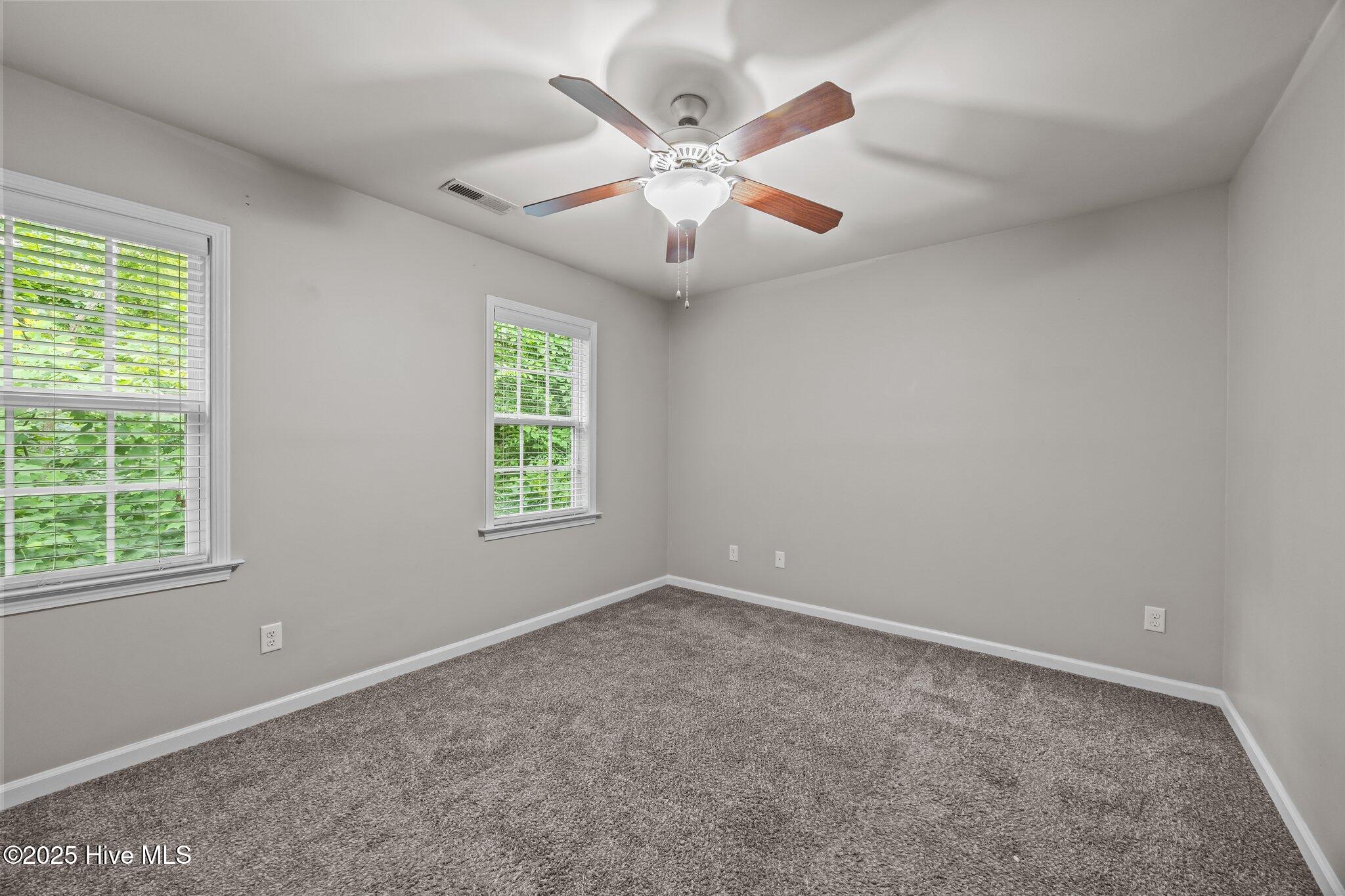 100566846 | Photo 15