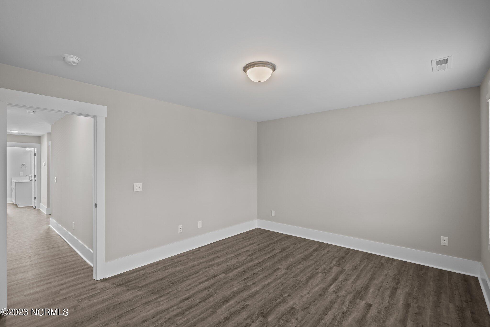 100545578 | Photo 27