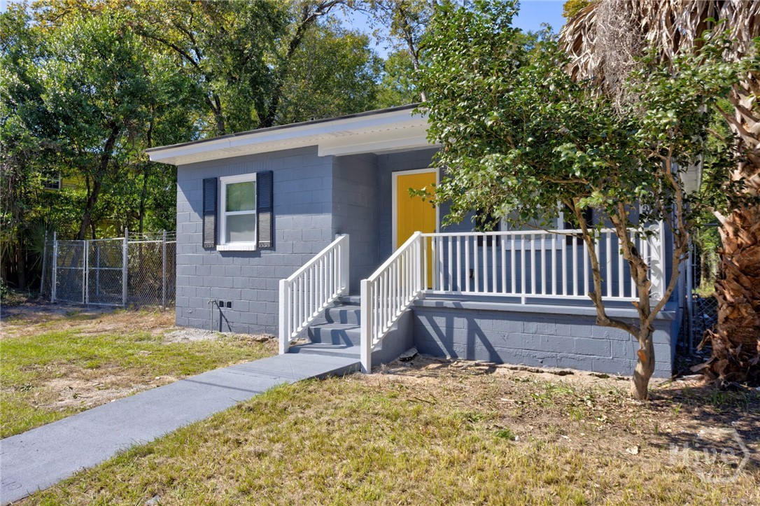Photo 2 of Single family home for sale at 2411 Harden St, Savannah, GA 31415 | MLS# SA367219 | Listing updated on 2026-10-28