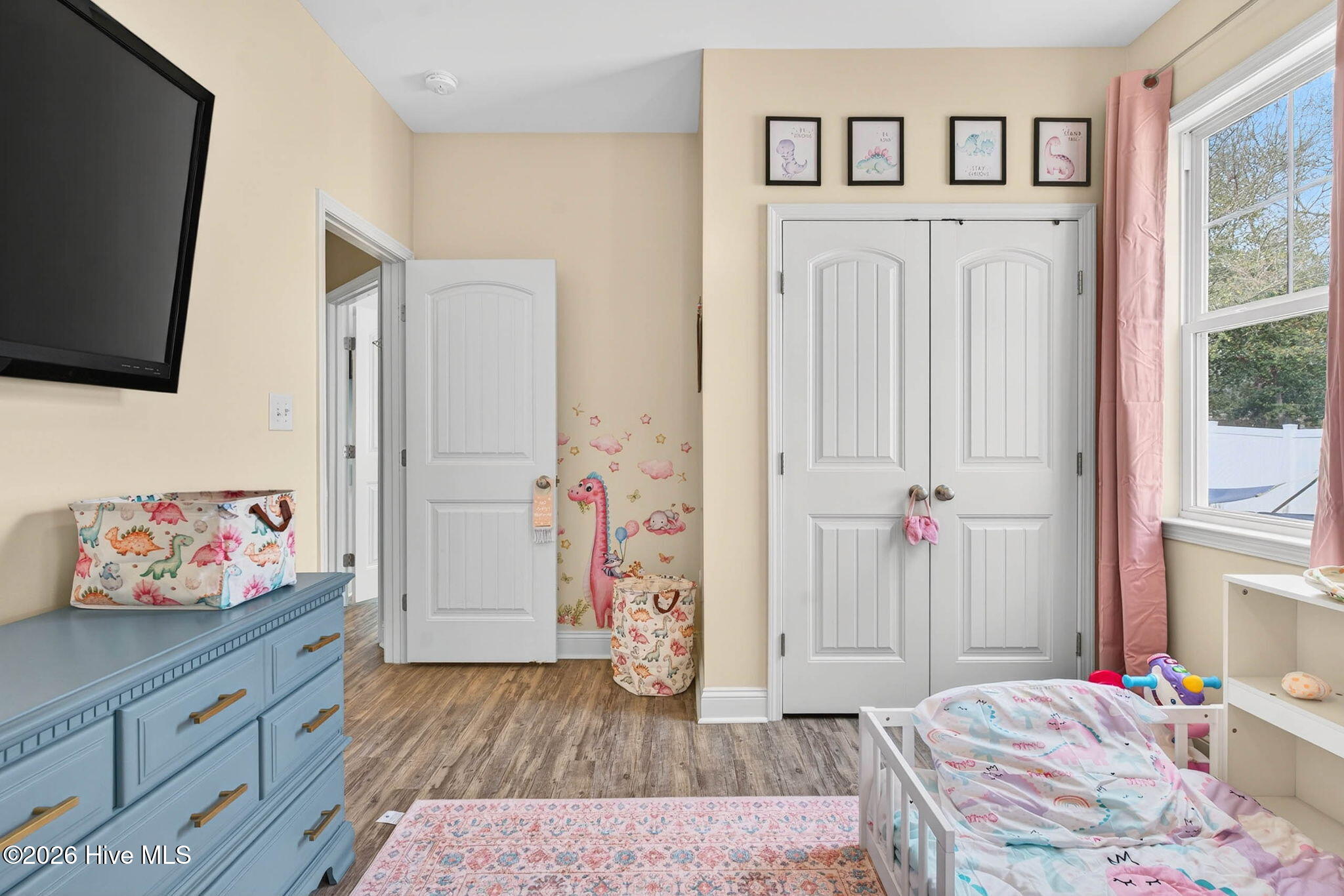 100562575 | Photo 14