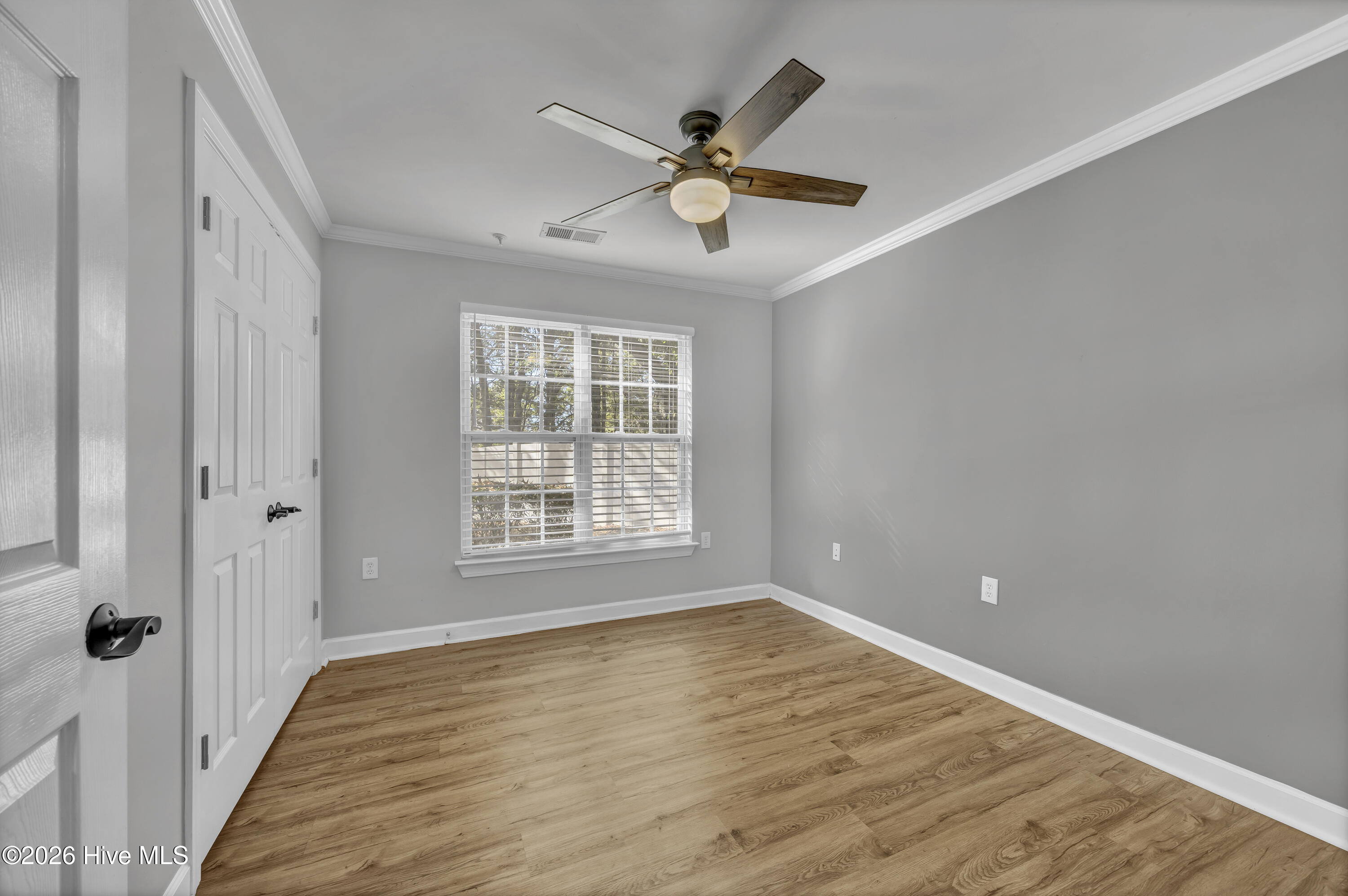 100549399 | Photo 15