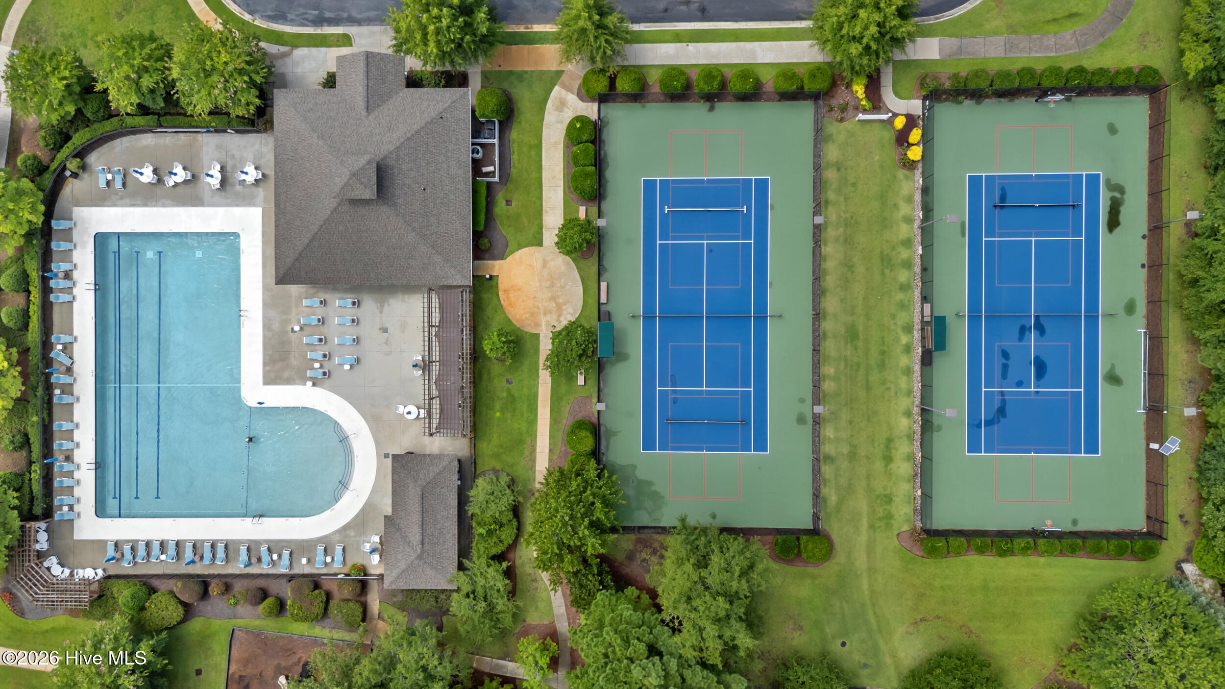 100564040 | Photo 58