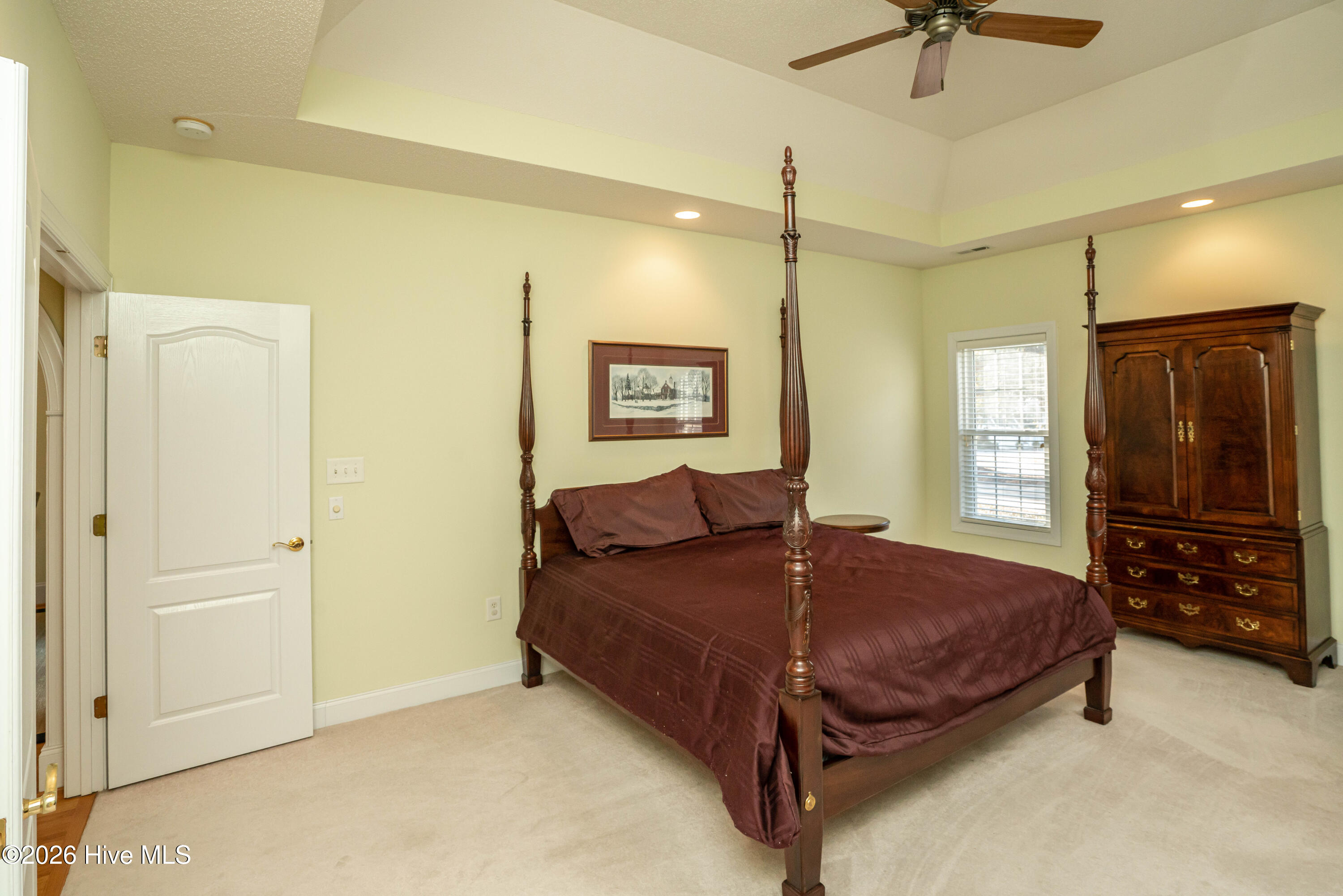 100553536 | Photo 28