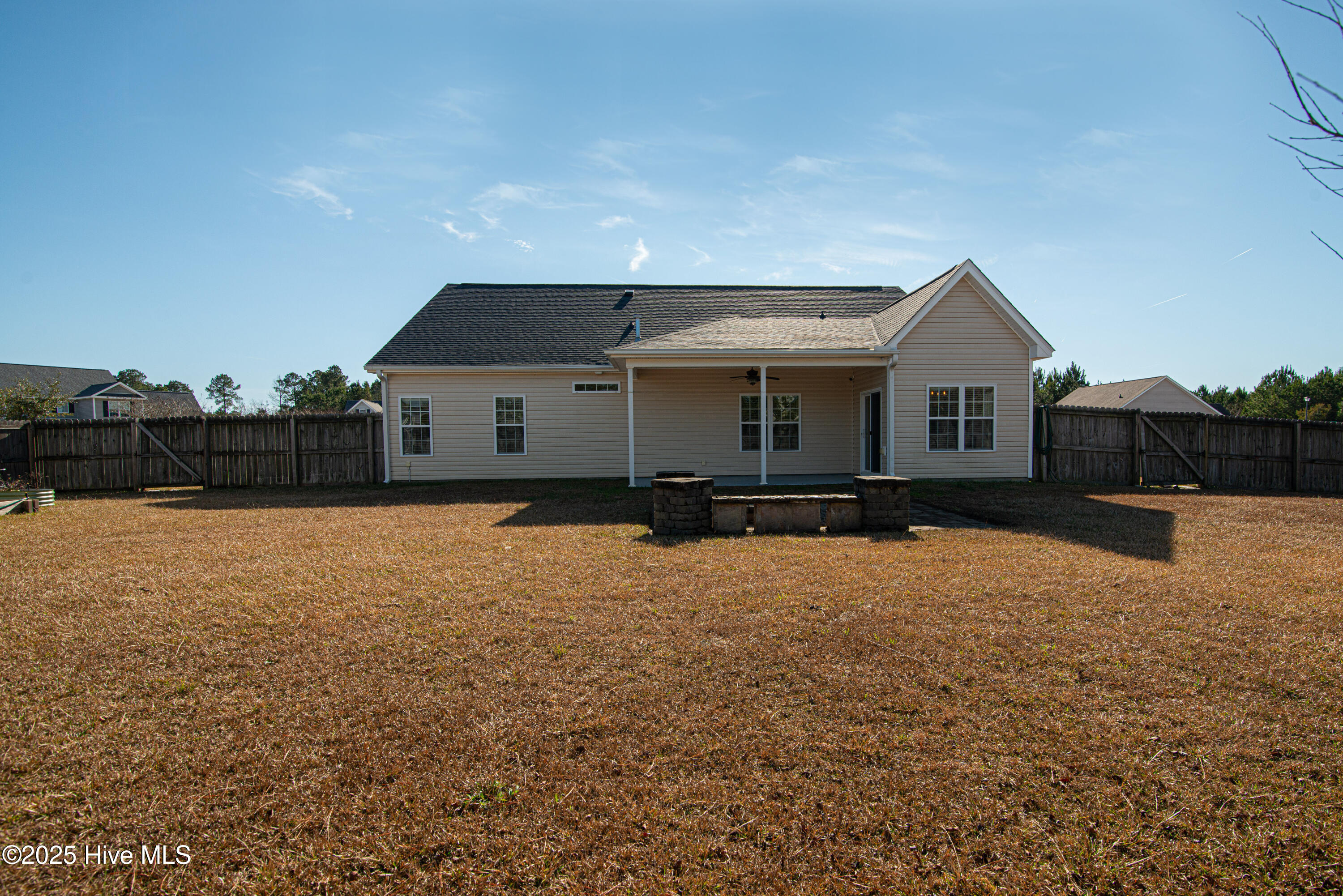 100545574 | Photo 44