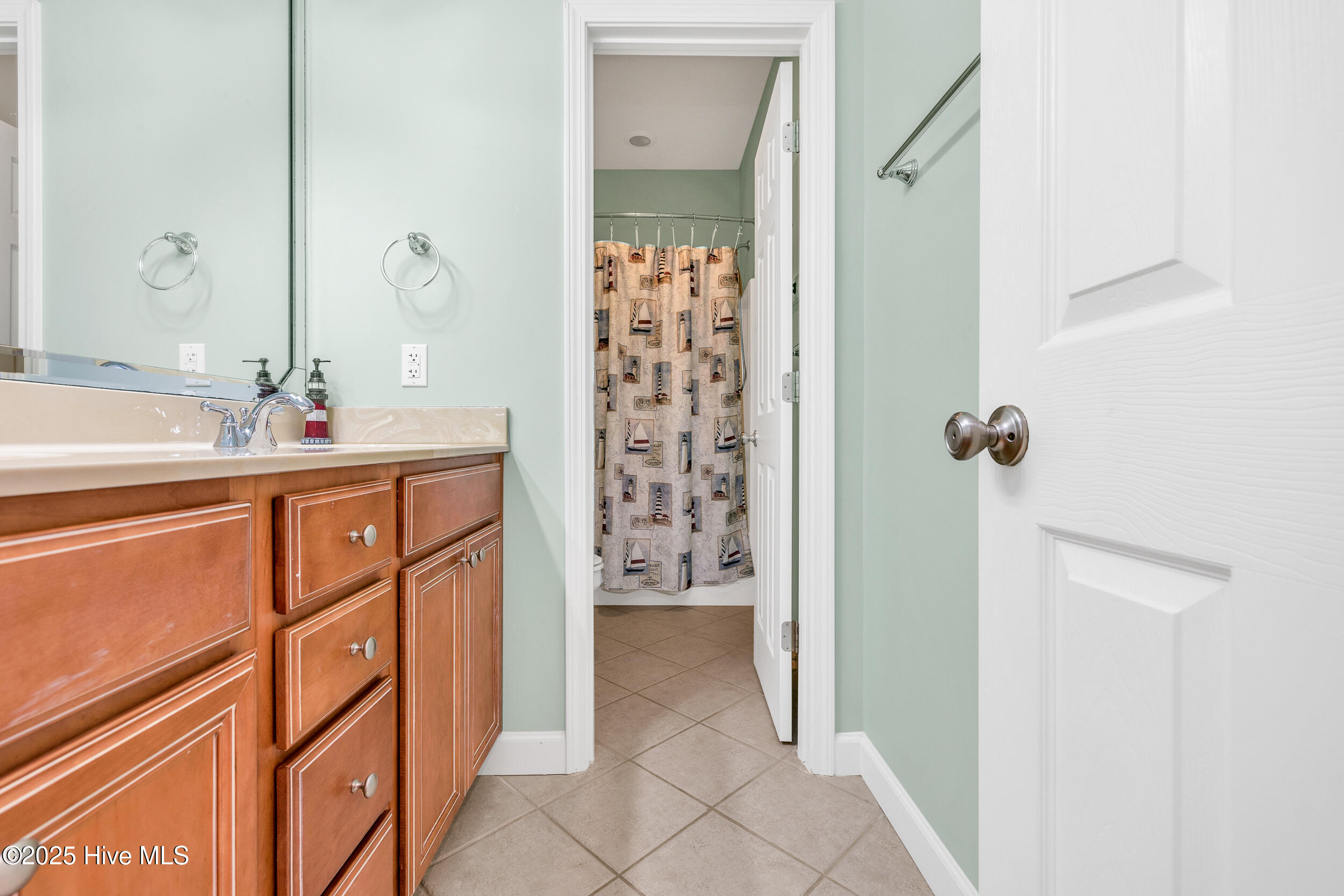 100509917 | Photo 48