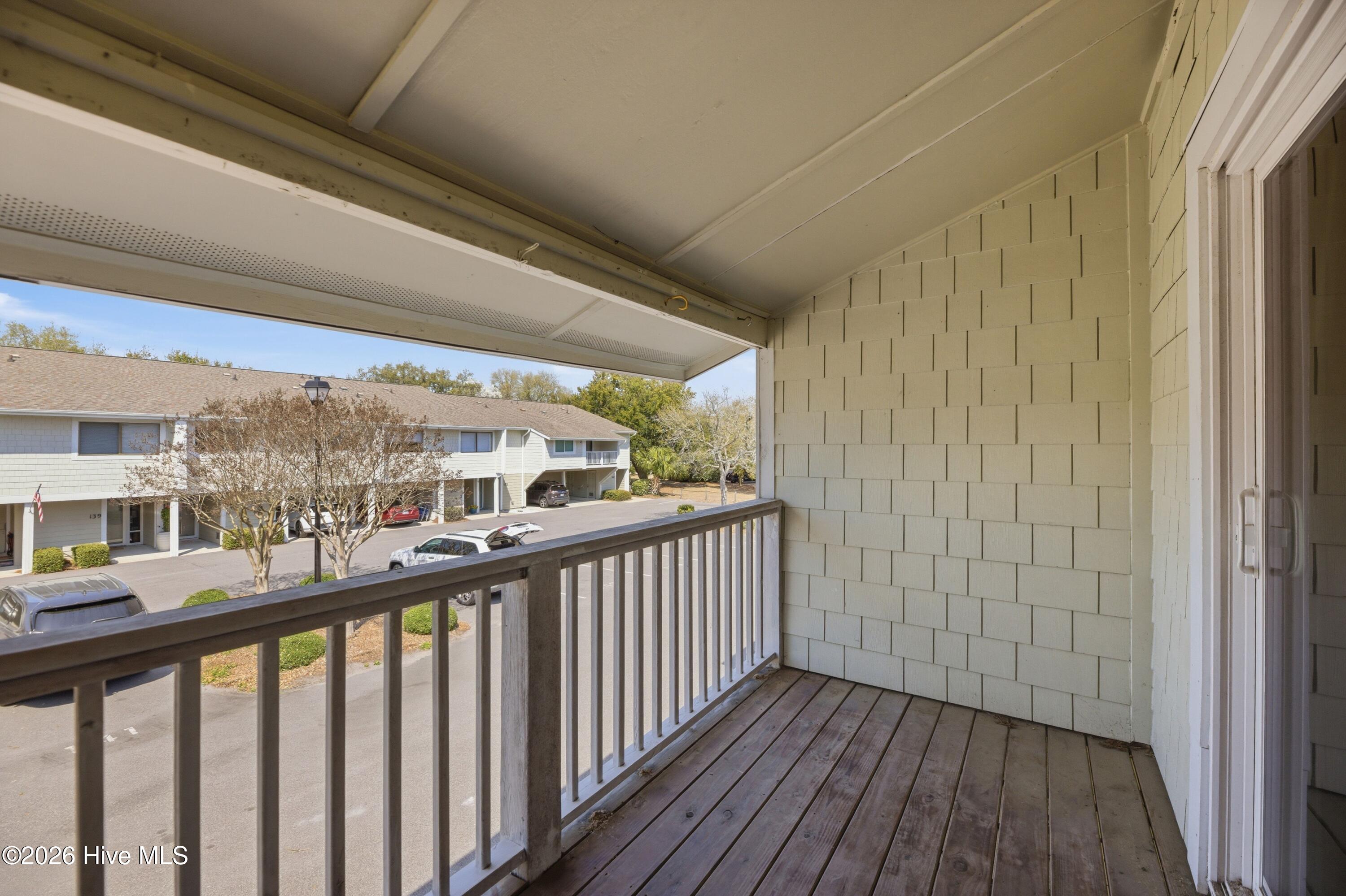 100559841 | Photo 13